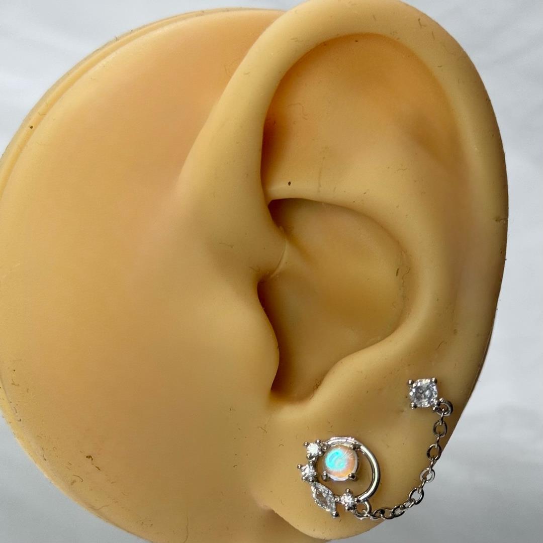 Khuyên kiểu xích mặt đá vàng trắng kim cương._thumbnail_3