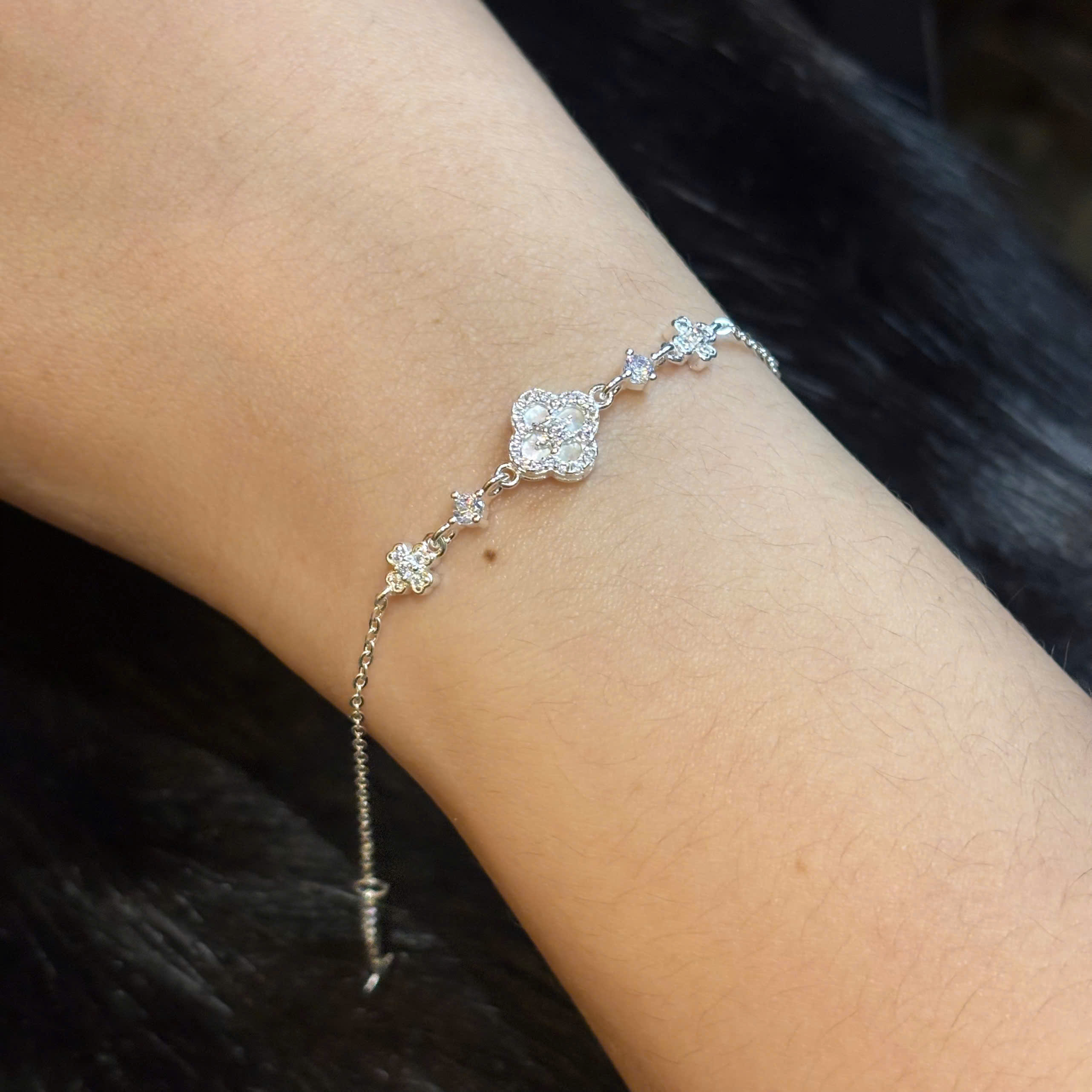 Vòng tay bạc xi kim Vancleef trắng_thumbnail_1