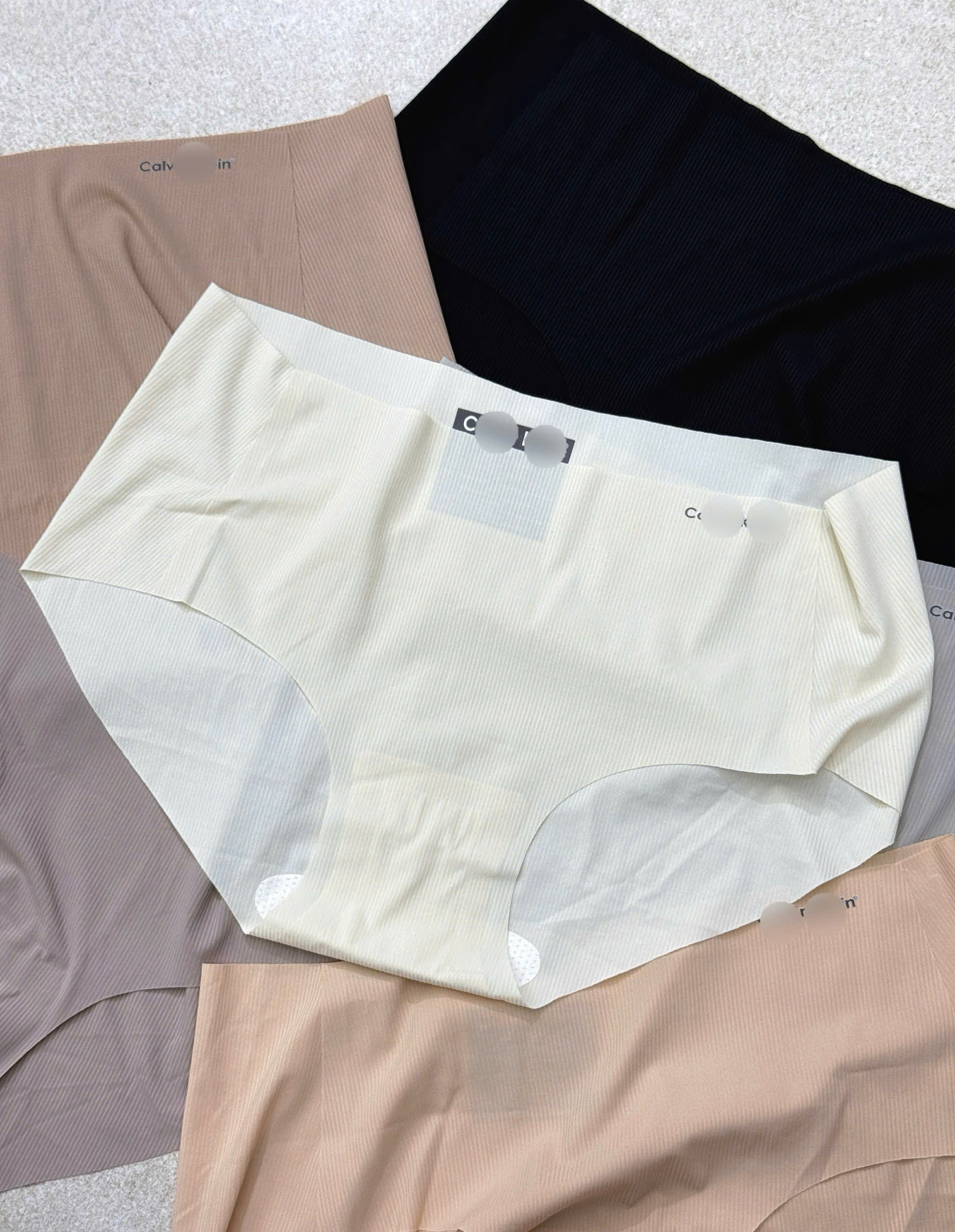 S255 SET 6 QUẦN "CHIP"