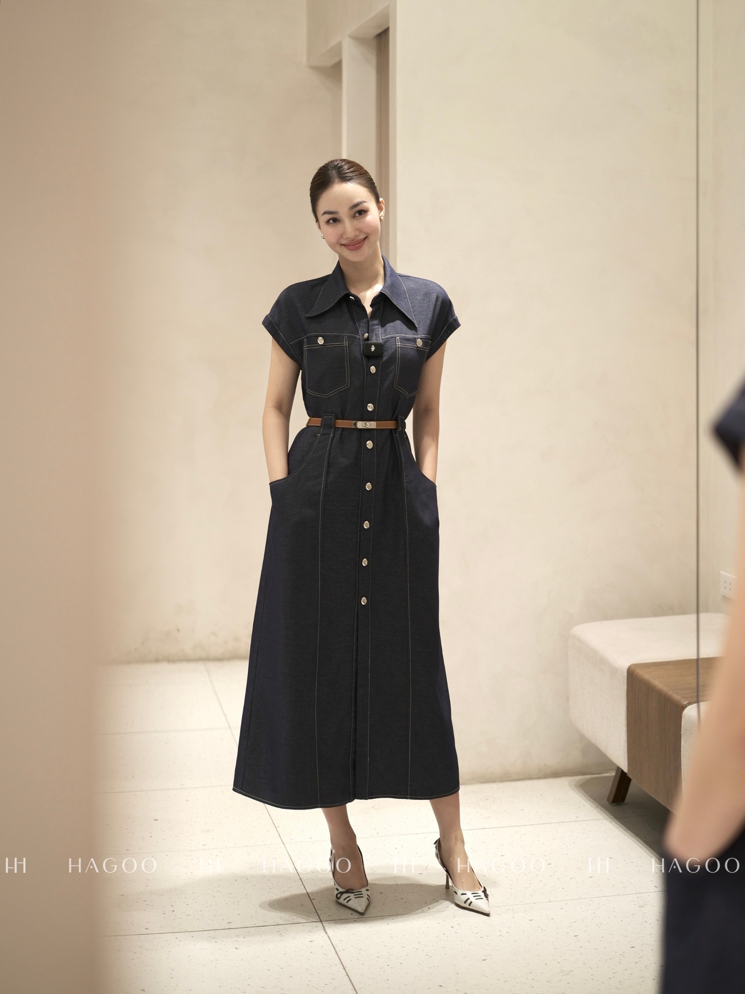 Váy sơ mi jean mềm thắt dây da HAGOO