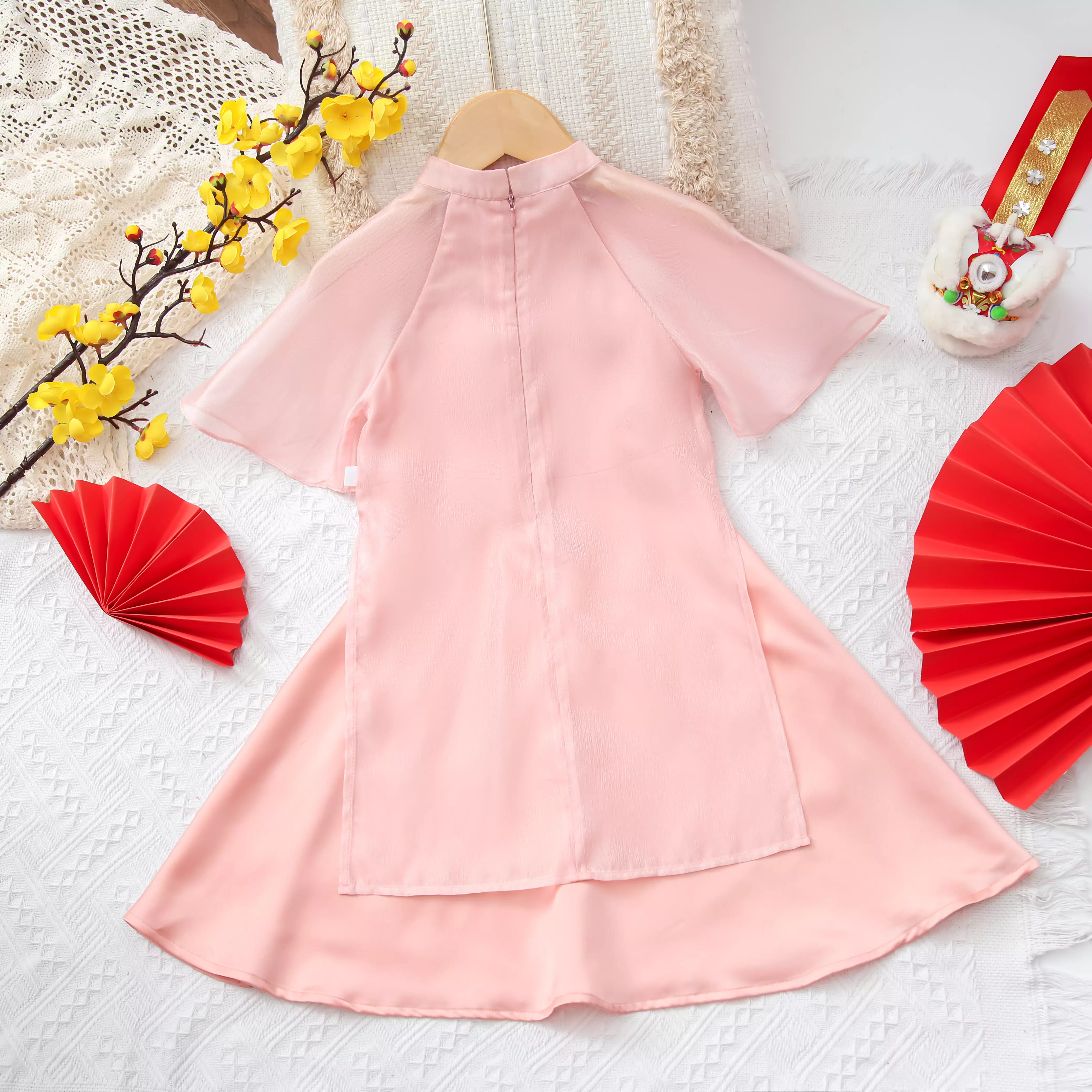 Áo dài đính thêu hoa ngực_thumbnail_6