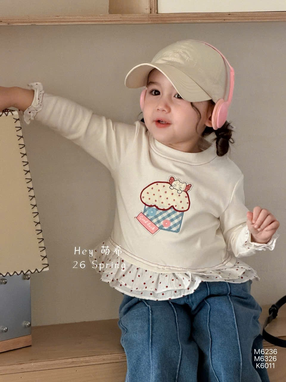 (E59) Áo thun mỏng màu trắng họa tiết bánh kem bèo chấm bi HMX_thumbnail_0
