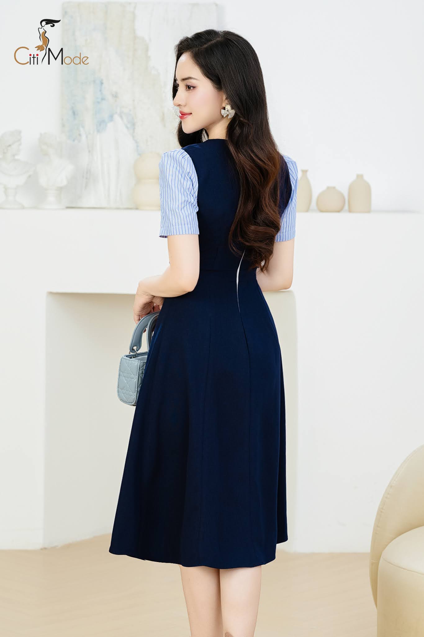 Đầm xoè xanh cổ đức phối ngực kẻ_thumbnail_1