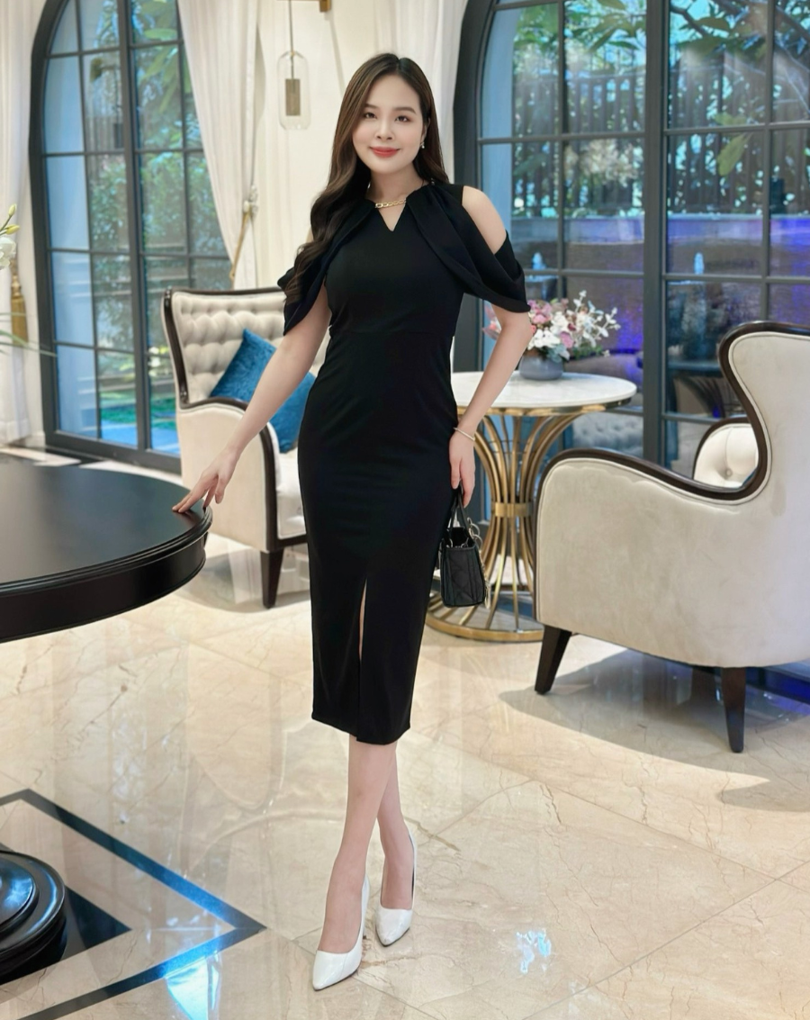 Đầm ôm body kiểu rớt vai xẻ tà sang trọng