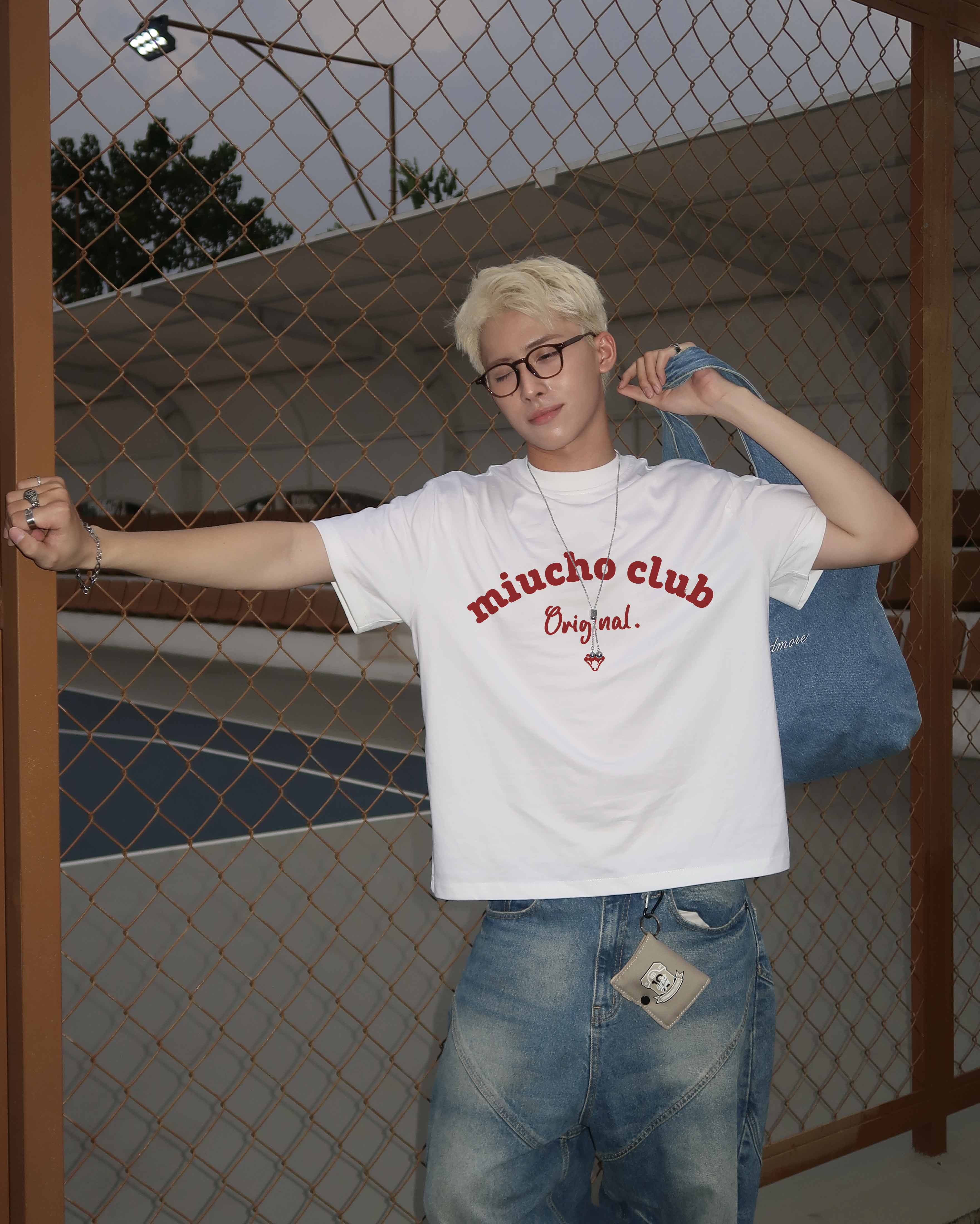 Áo phông tết form boxy local brand cổ tròn chất vải cotton 2c 250gsm 1816 Miucho Club in basic_thumbnail_3