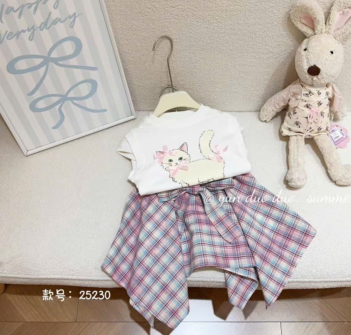 (A65) Set áo ba lỗ kèm chân váy kẻ caro hai màu xanh/ hồng sz90-130