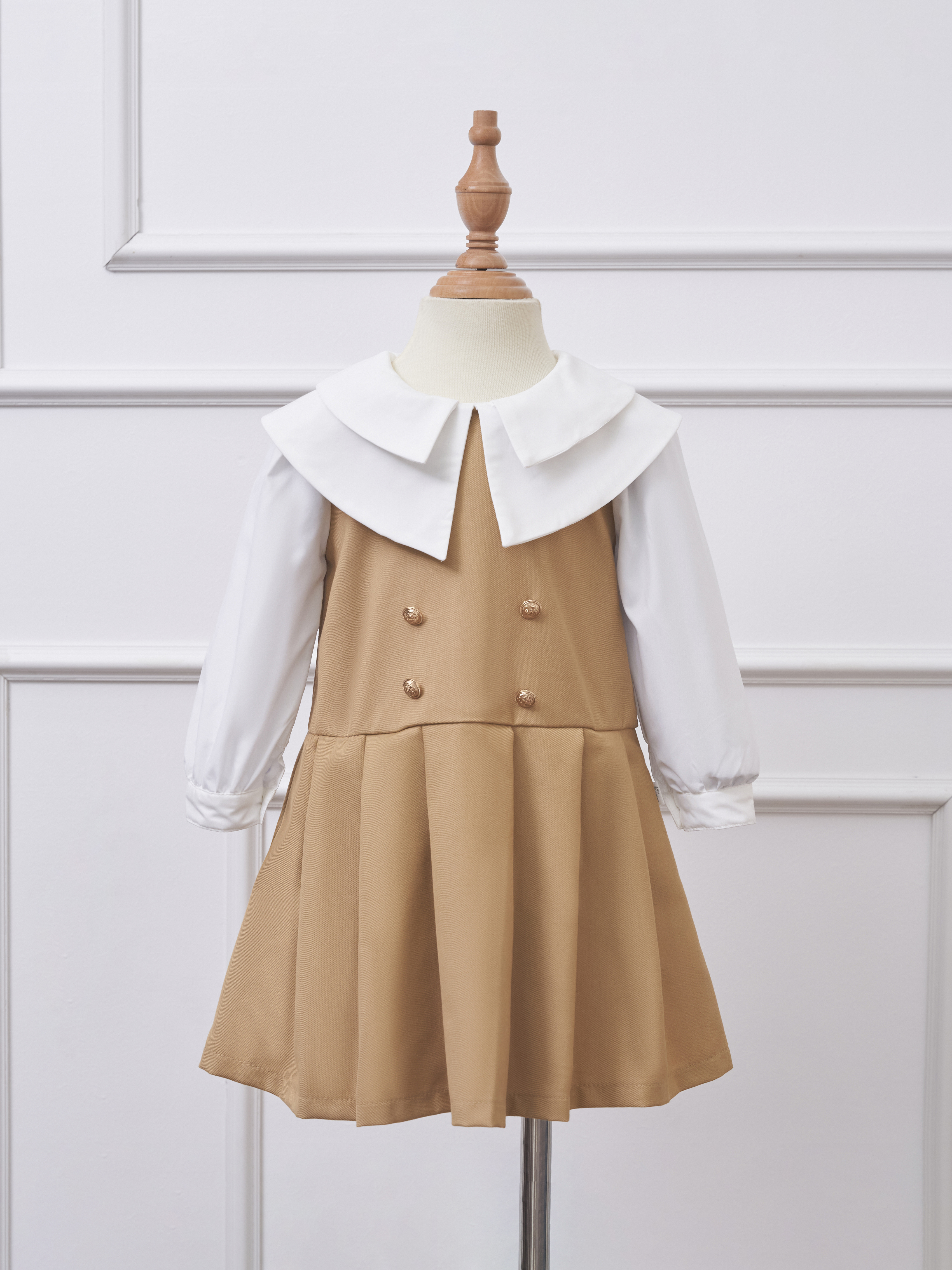 Váy cổ hai tầng đuôi cá xếp ly