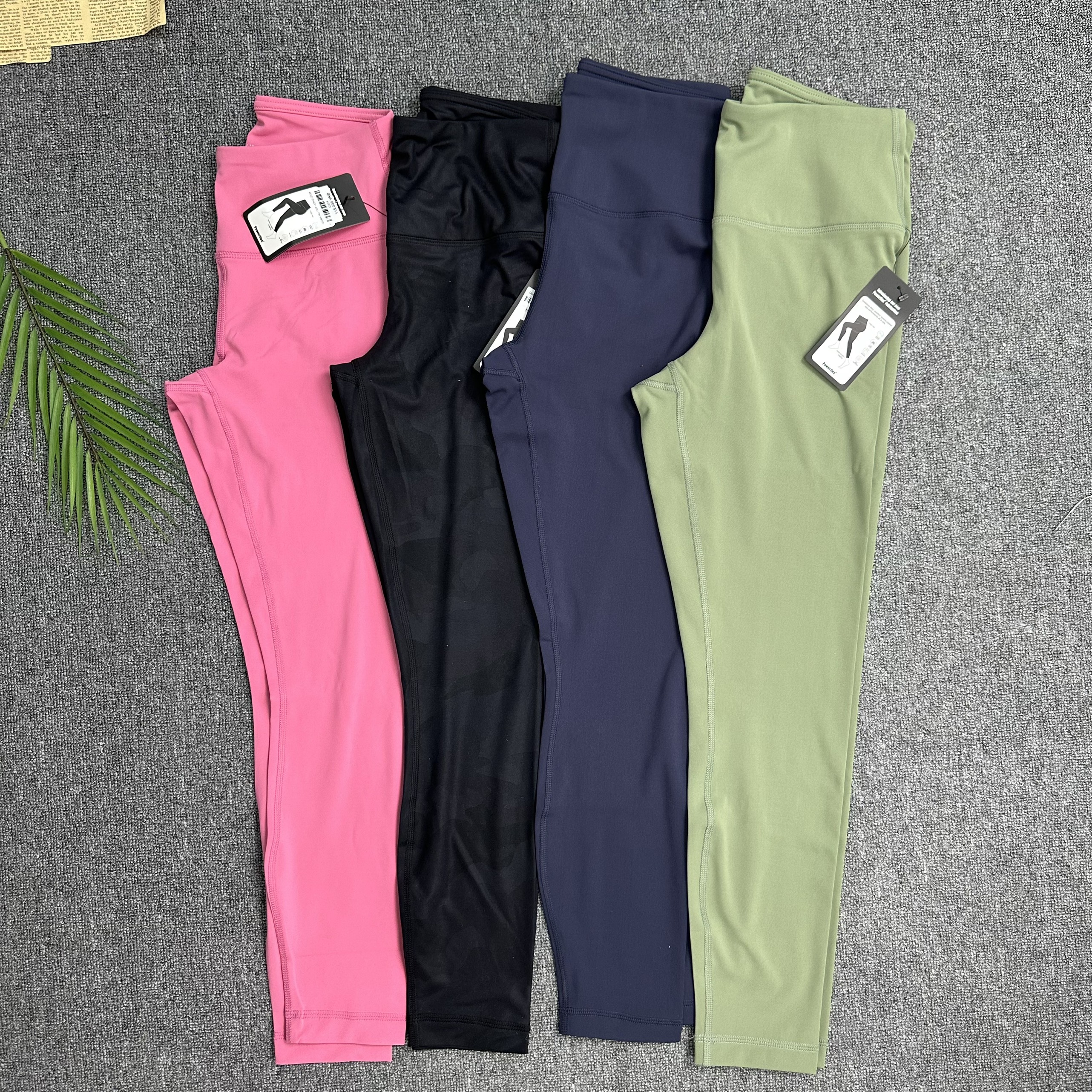 QUAN NU TAP SALE Q116