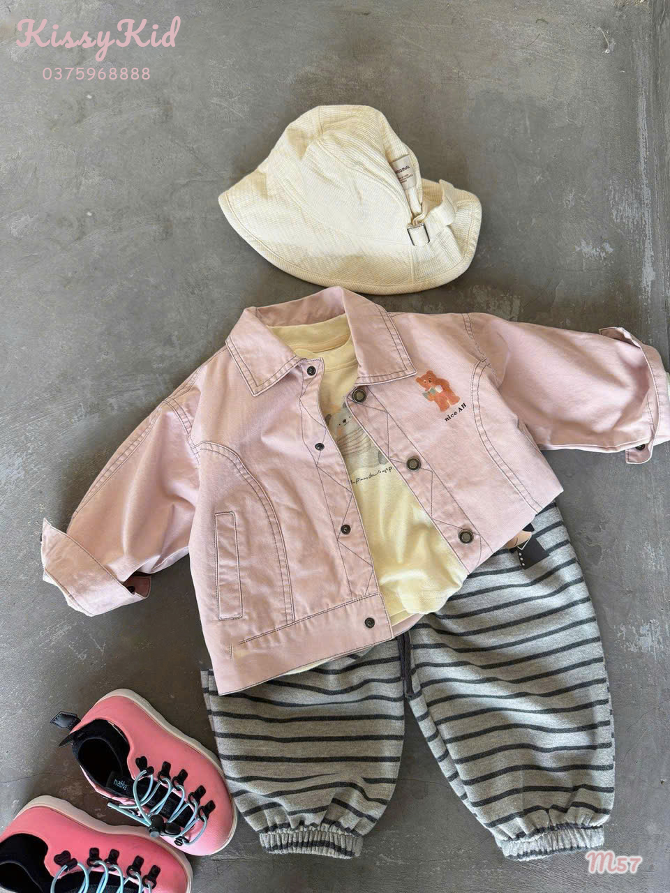 (M57) Áo khoác bò mềm màu hồng hoạ tiết gấu cam AHA