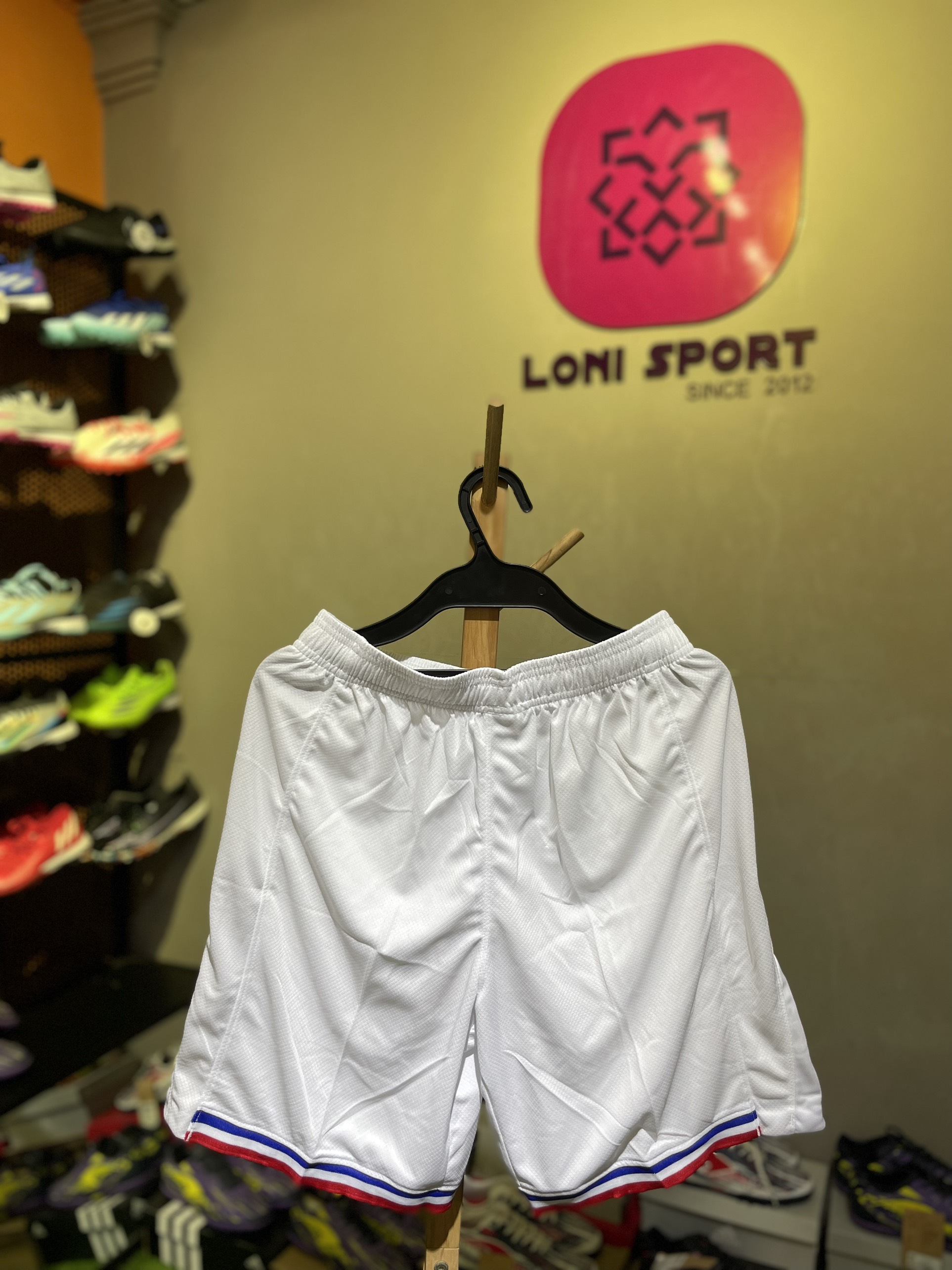 Quần Pháp sân nhà trắng Euro 2024_thumbnail_1