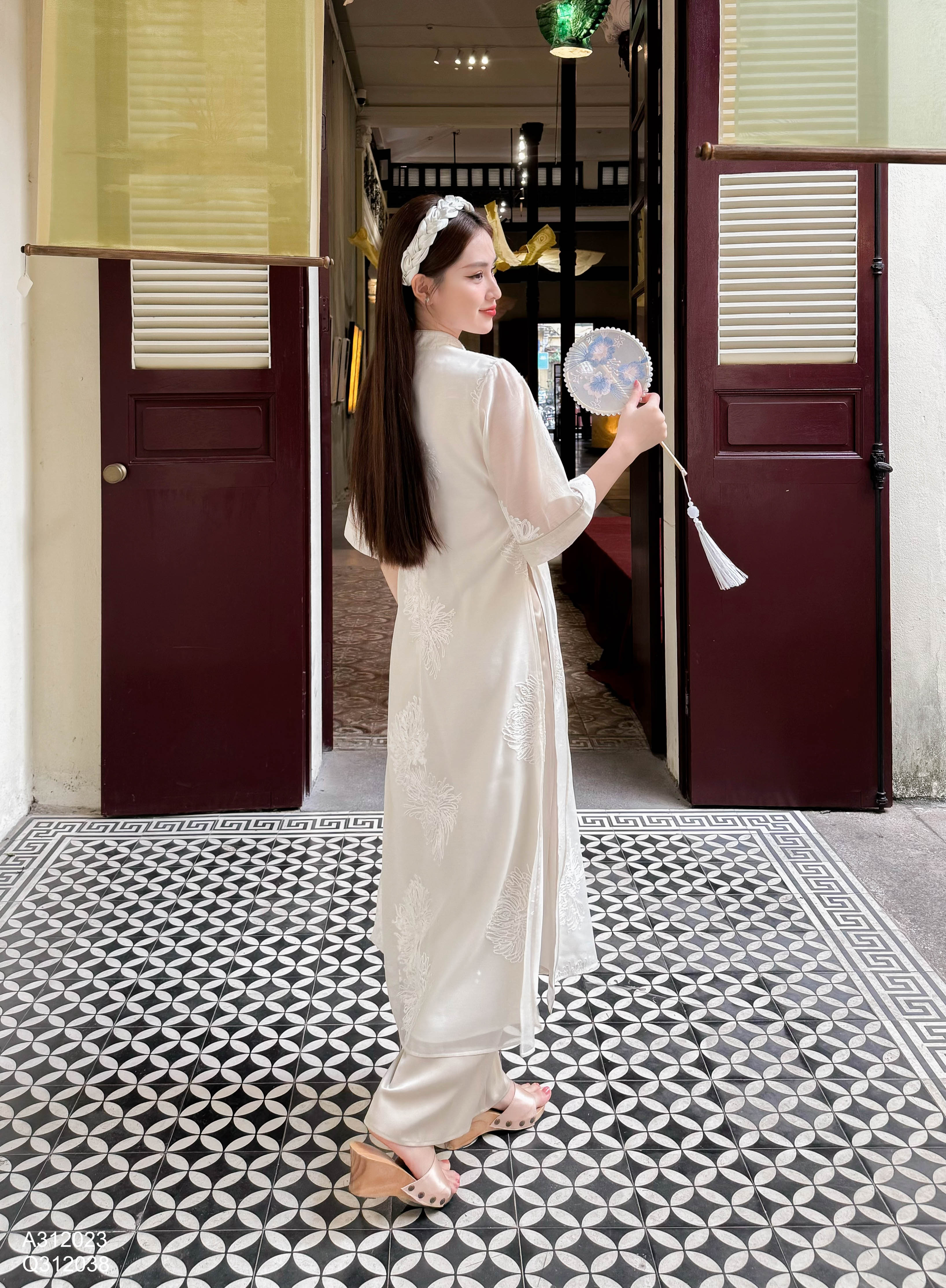 Áo dài tơ thêu hoa_thumbnail_6