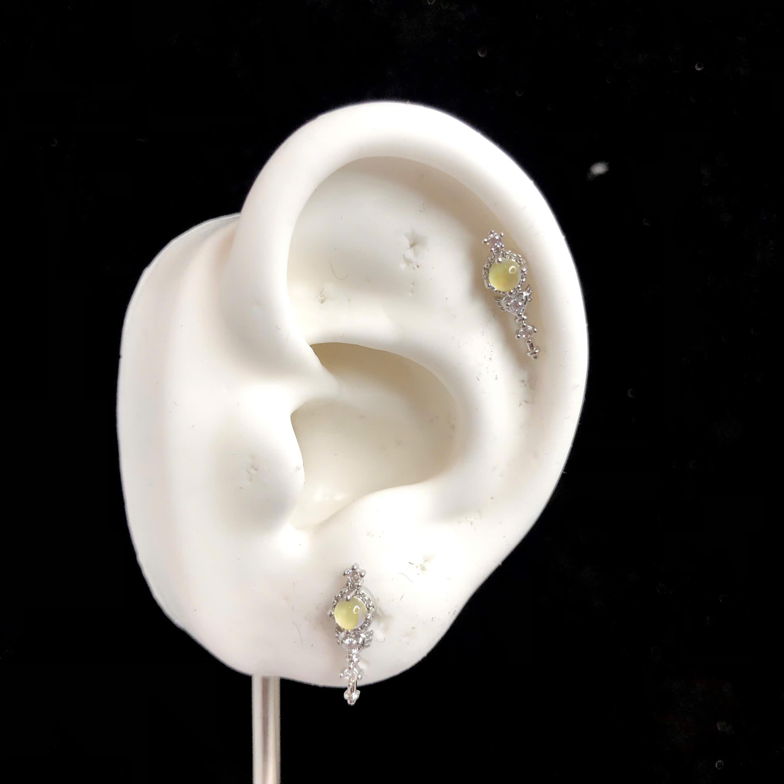 Khuyên kiểu quyền trượng 7 màu ánh vàng bi vặn_thumbnail_1