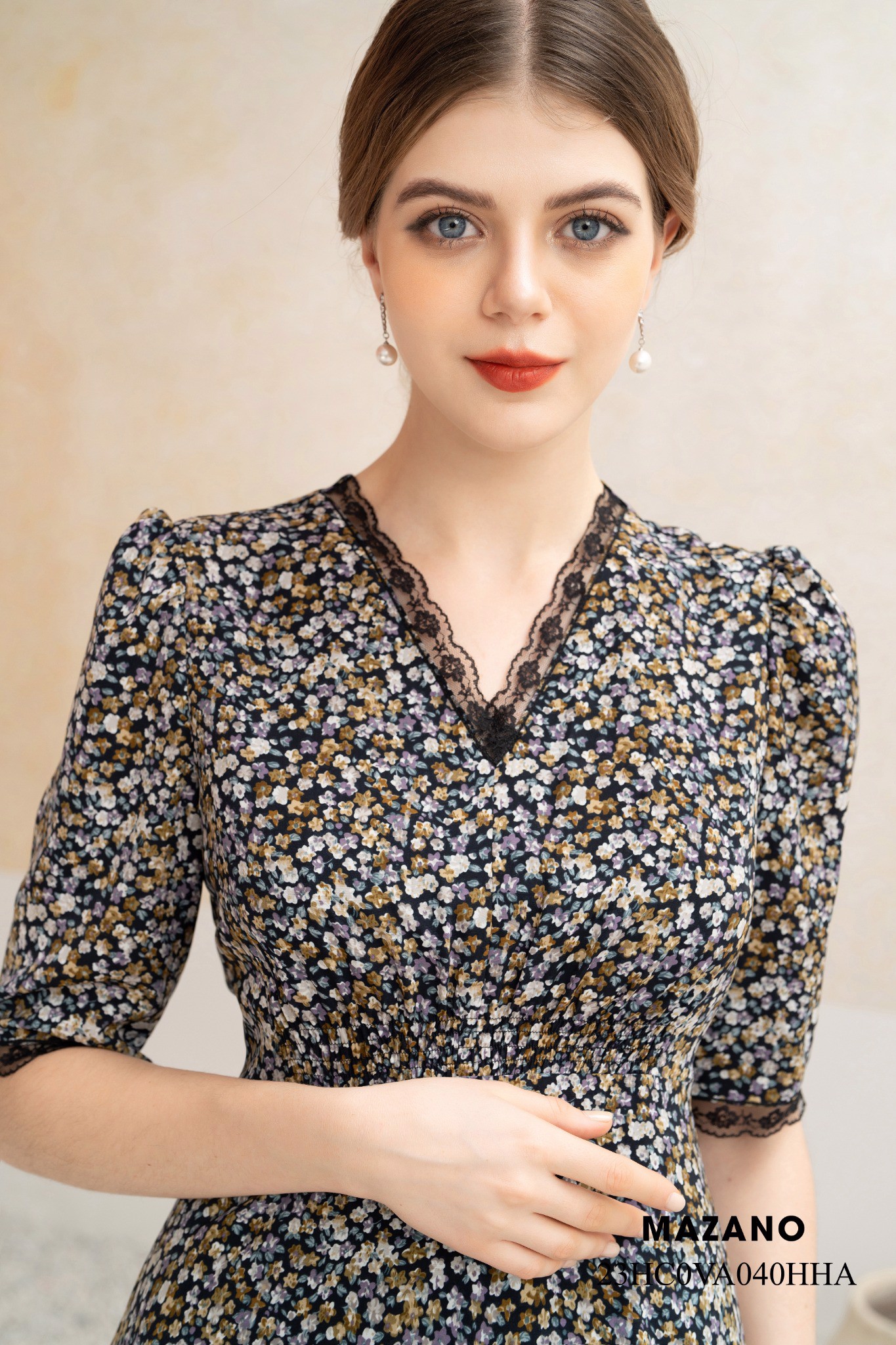 Váy Đầm Ôm Vải thô mỏng Họa tiết hoa nhí Cổ tròn phối ren Tay lỡ Dài đến bắp chân_thumbnail_2