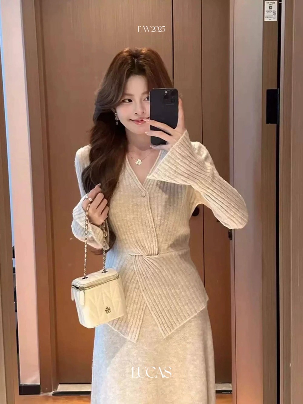 Lucas - Set áo len cổ tim xoắn eo xẻ gấu + hân váy xòe A dáng dài