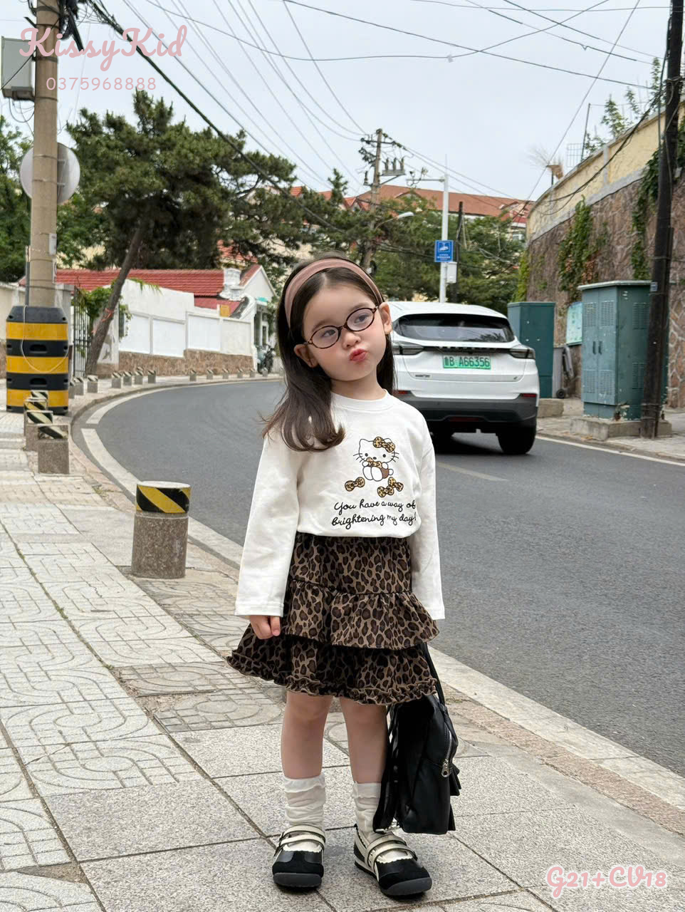 (G21) Áo thun trắng kem hoạ tiết Kitty màu nâu Suyou_thumbnail_0