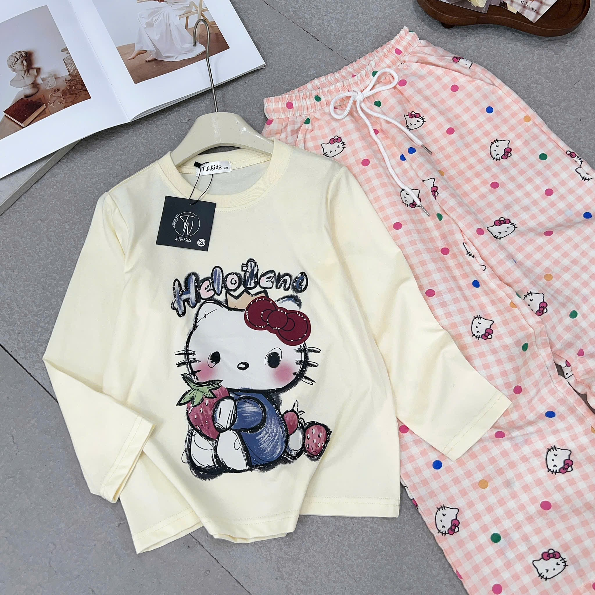 [J7] Bộ đũi Kitty nơ đỏ ôm dâu