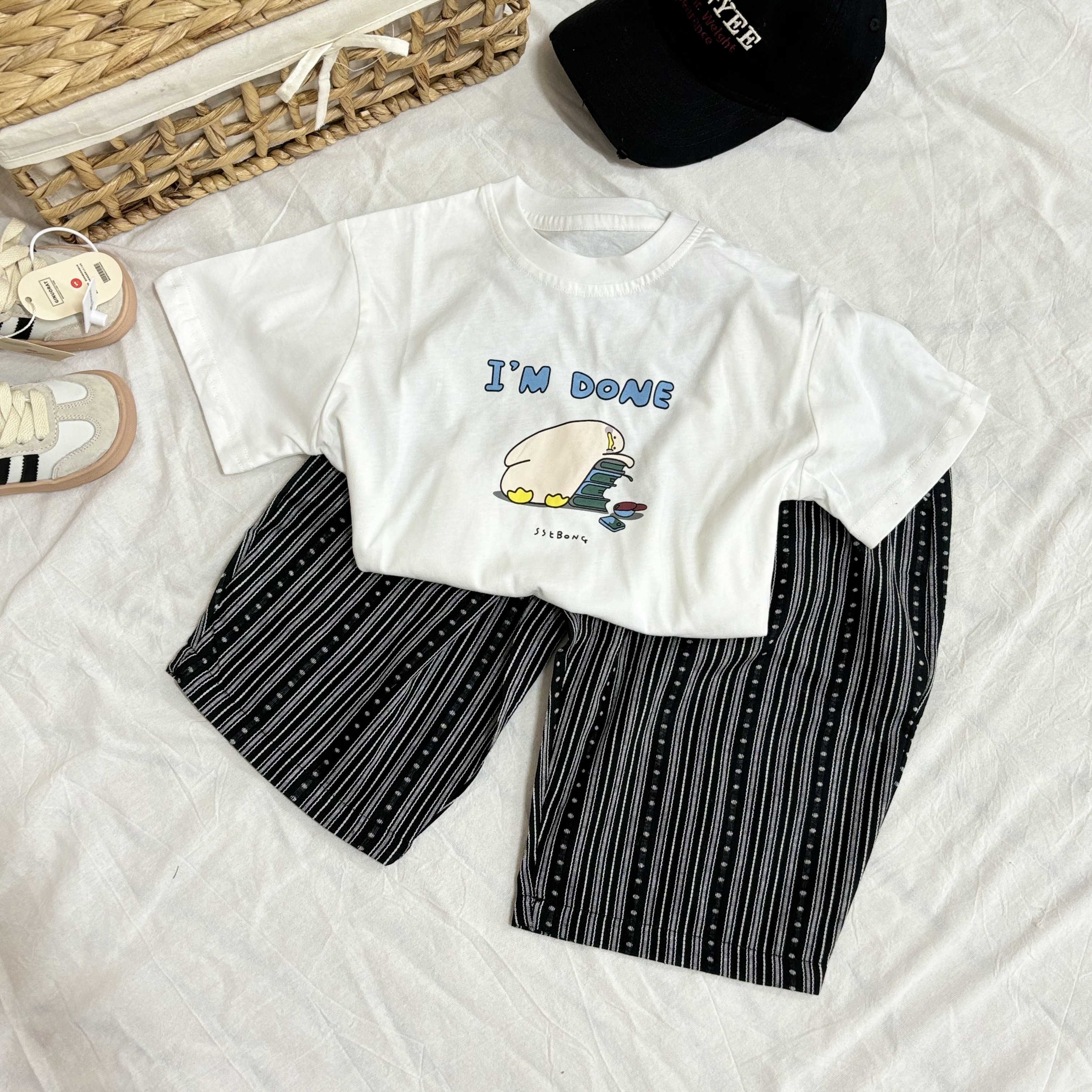 (A45)b Áo thun trắng I'M DONE họa tiết siêu yêu thời trang bé tra 2025 QCCC