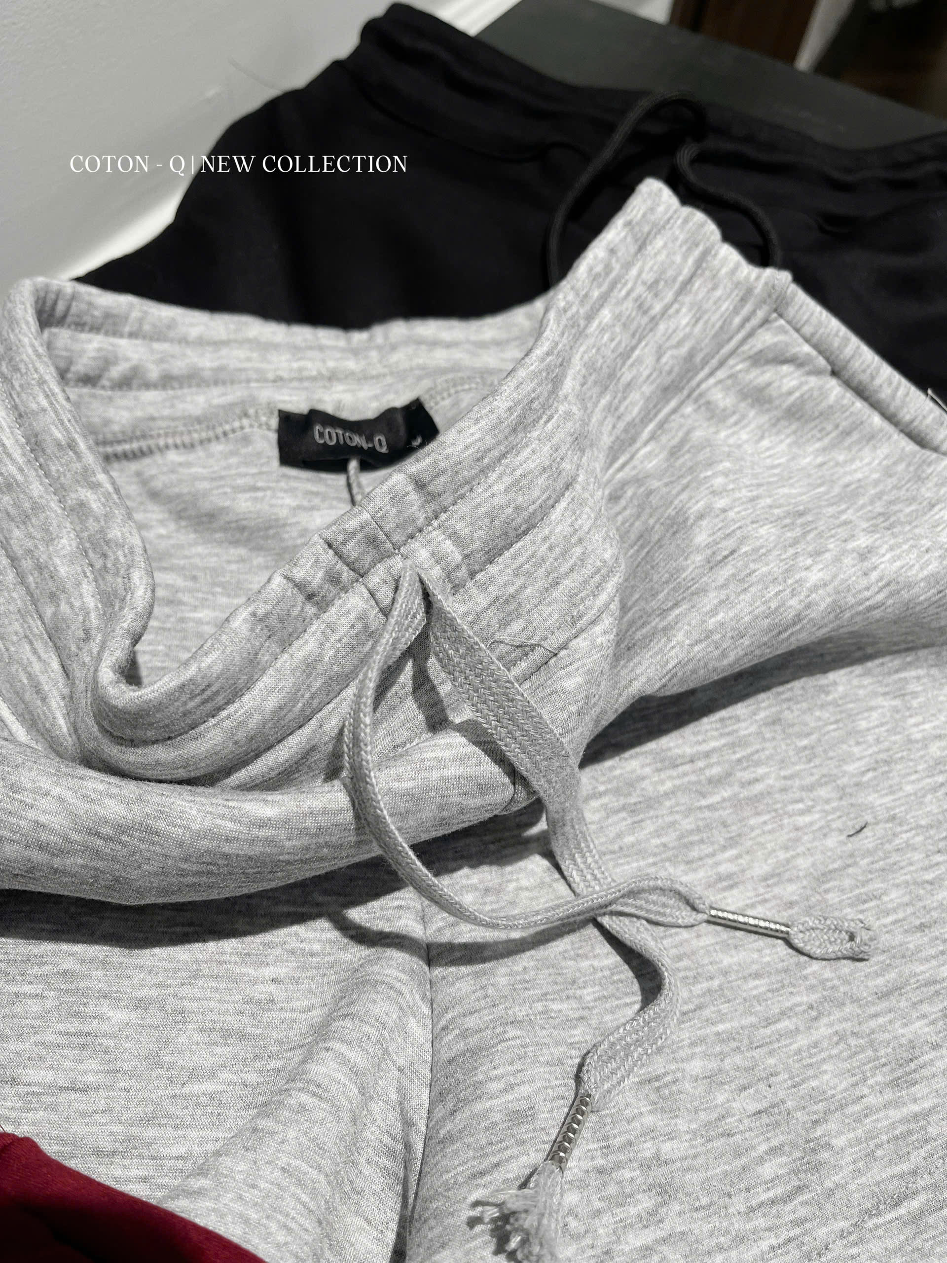 HJ3 Set áo ôm phối nút + quần đùi thun ( ĐEN )