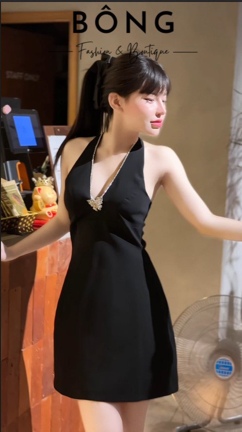 váy cổ v viền đá