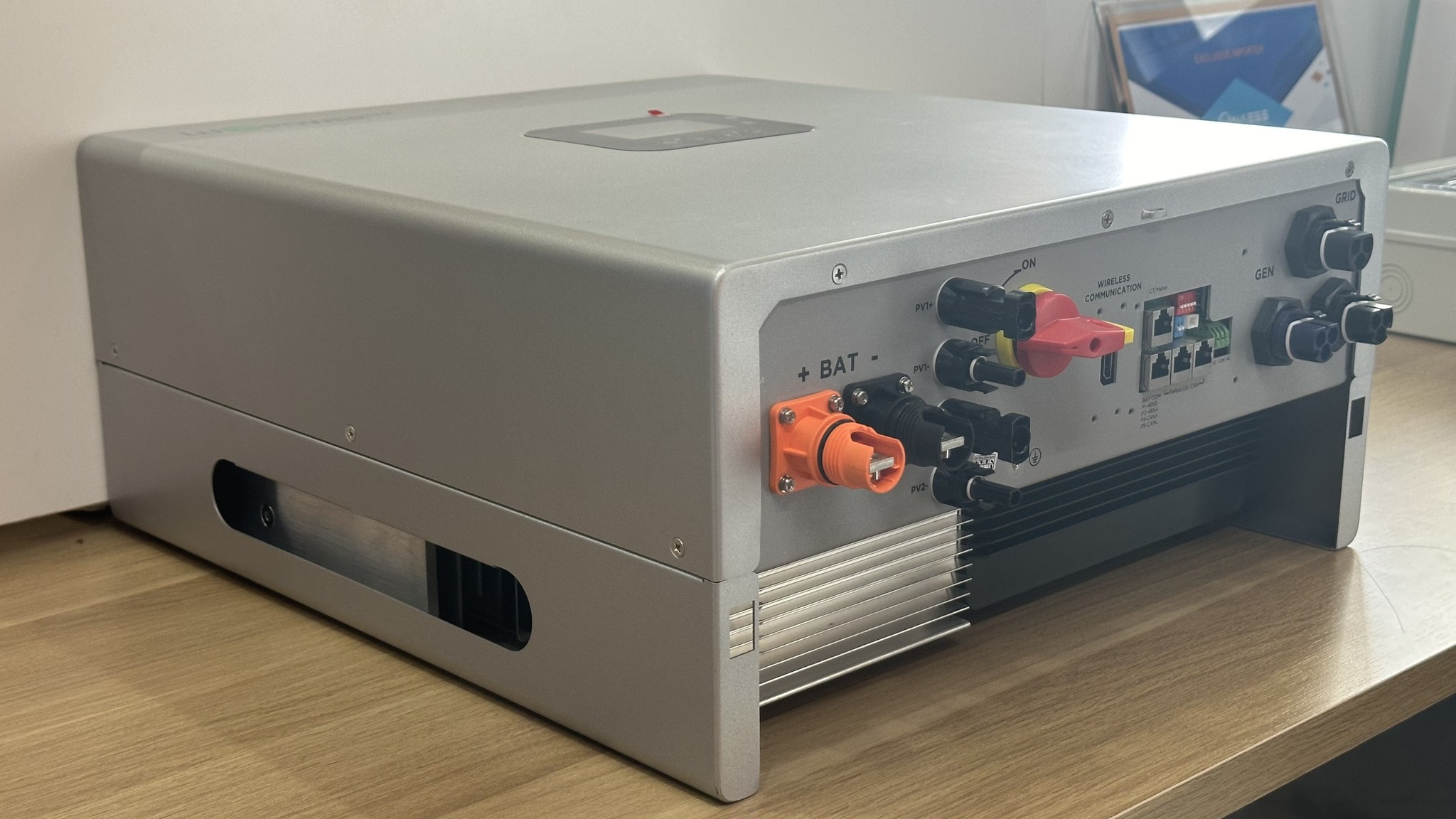 Hybrid Inverter LuxPower GEN 6K_thumbnail_3