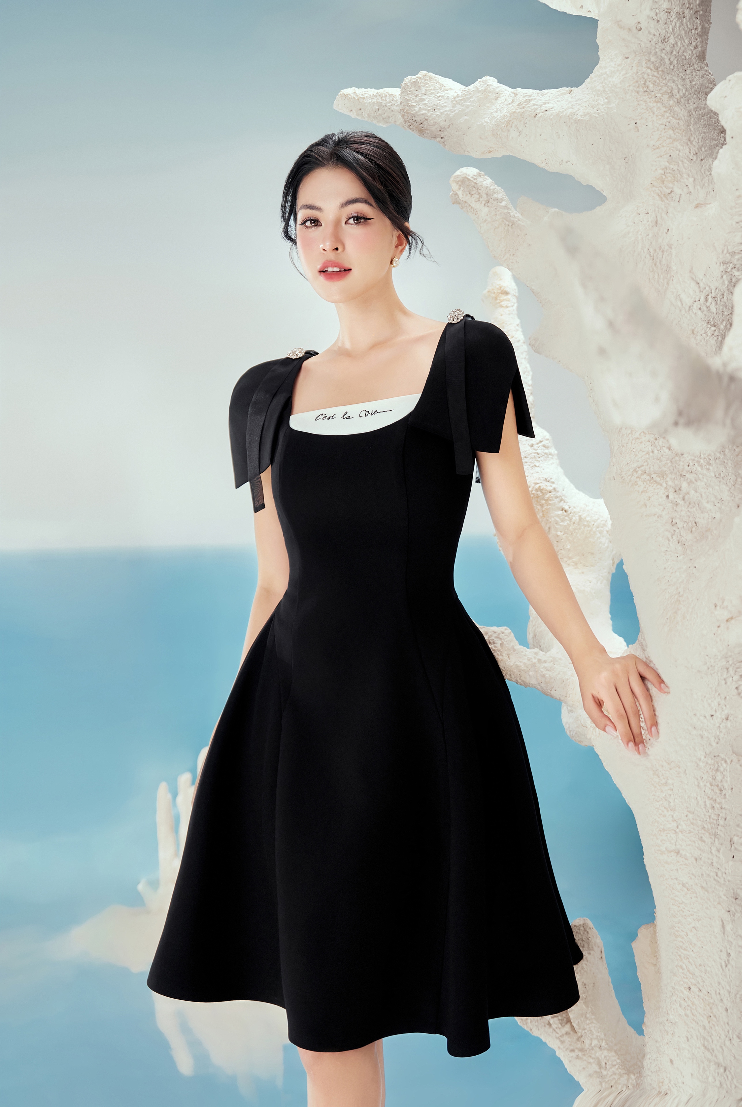 BLACK LINDSEY DRESS_thumbnail_5