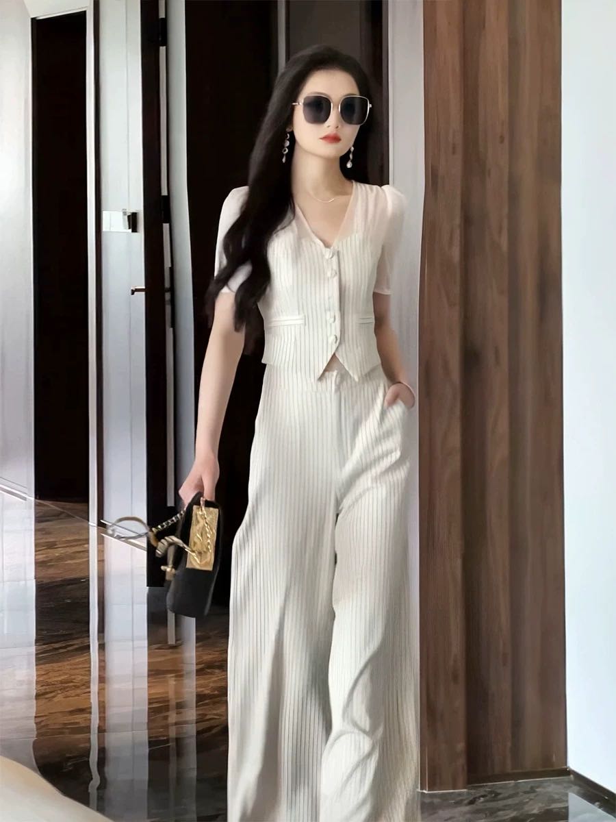 Set bộ đồ áo cổ V phối sọc phong cách_thumbnail_3