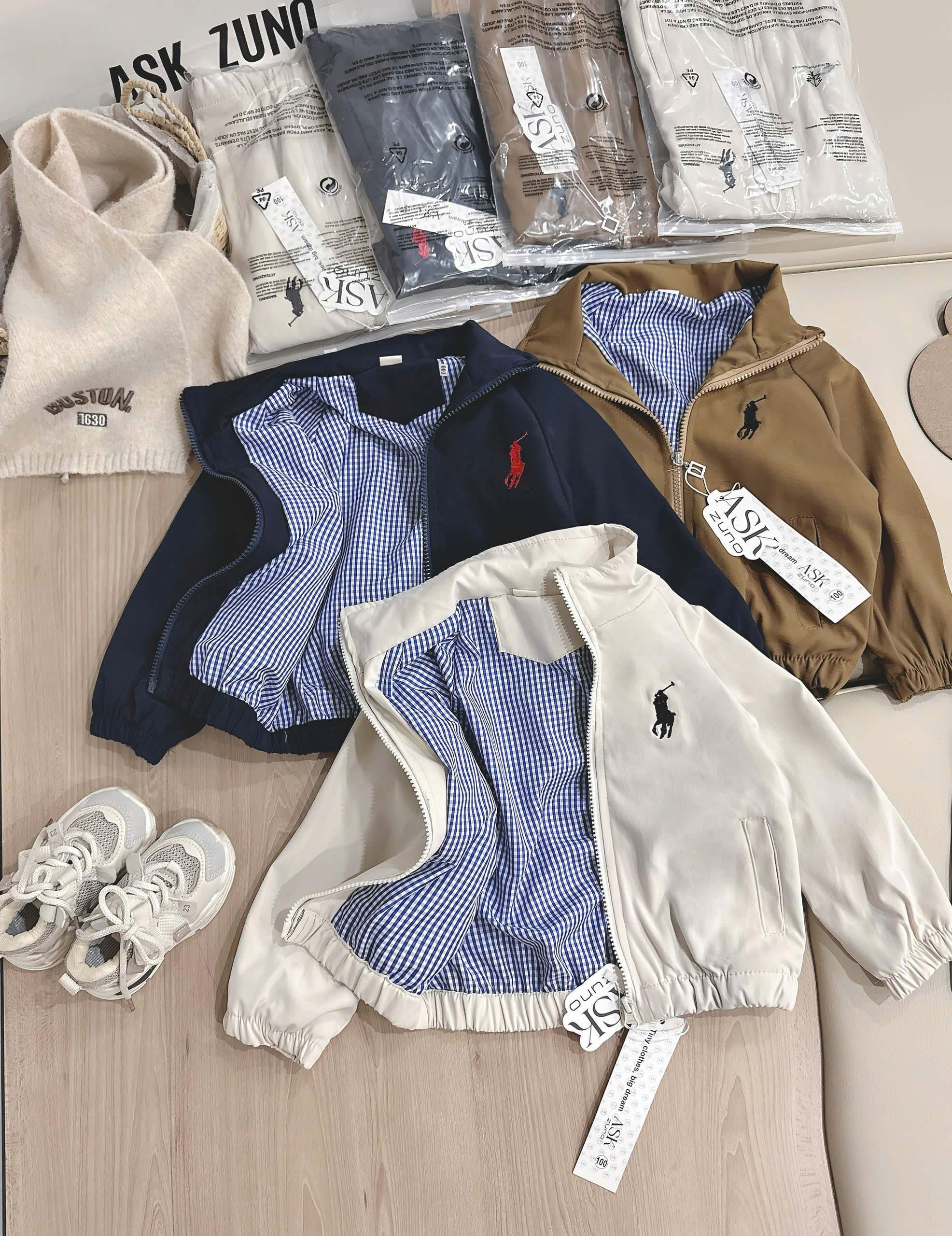 Q27 ÁO KHOÁC GIÓ THÊU NGỰA MÃ 2- A106.246_thumbnail_1