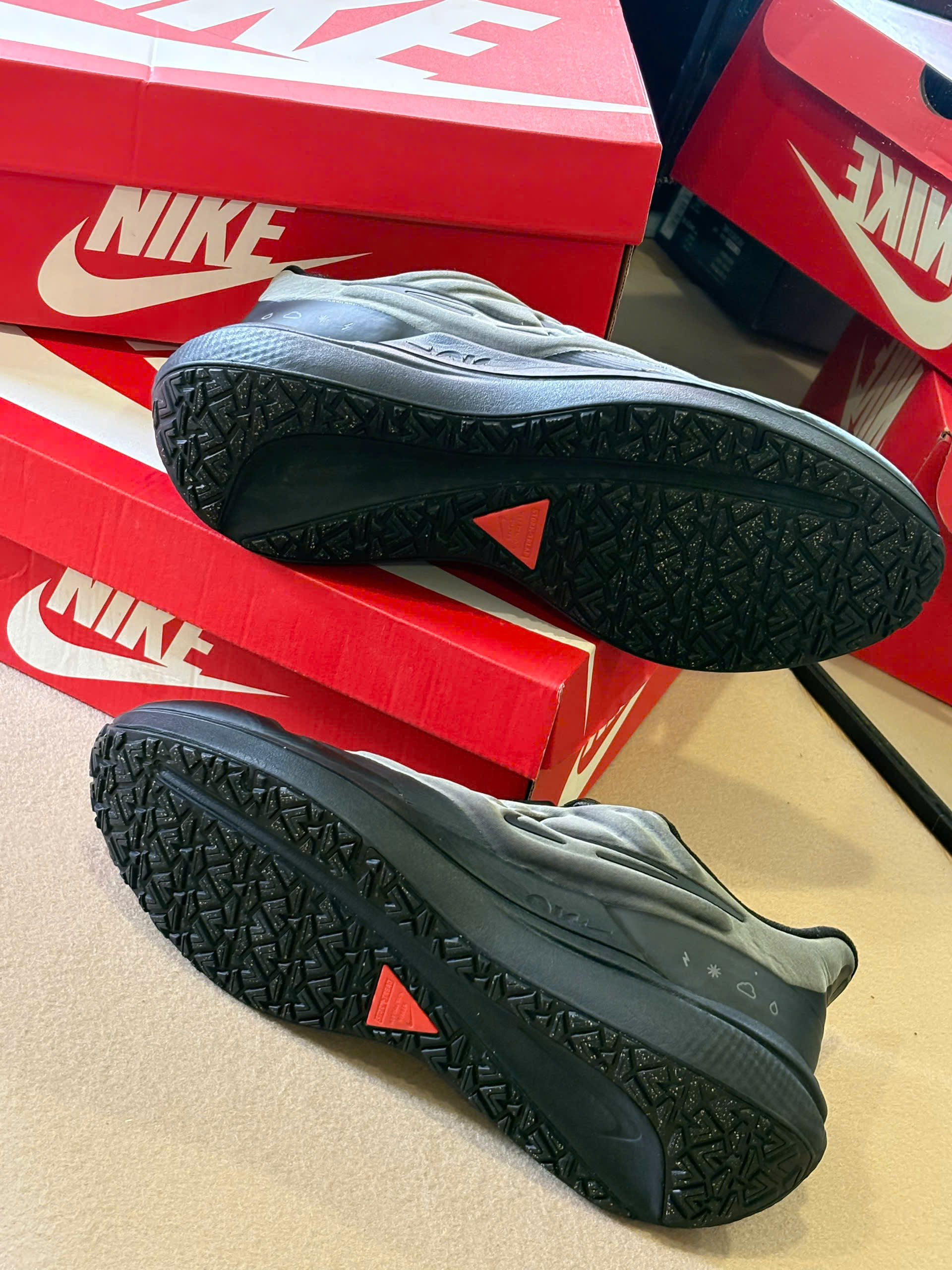 Nike Air Winflo 9 Shield Black DM1106-001_thumbnail_6