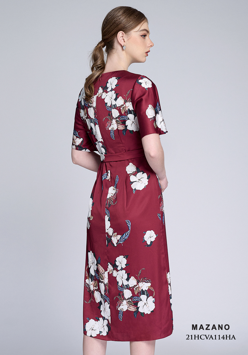 Váy lụa đỏ họa tiết hoa xòe thắt đai_thumbnail_2