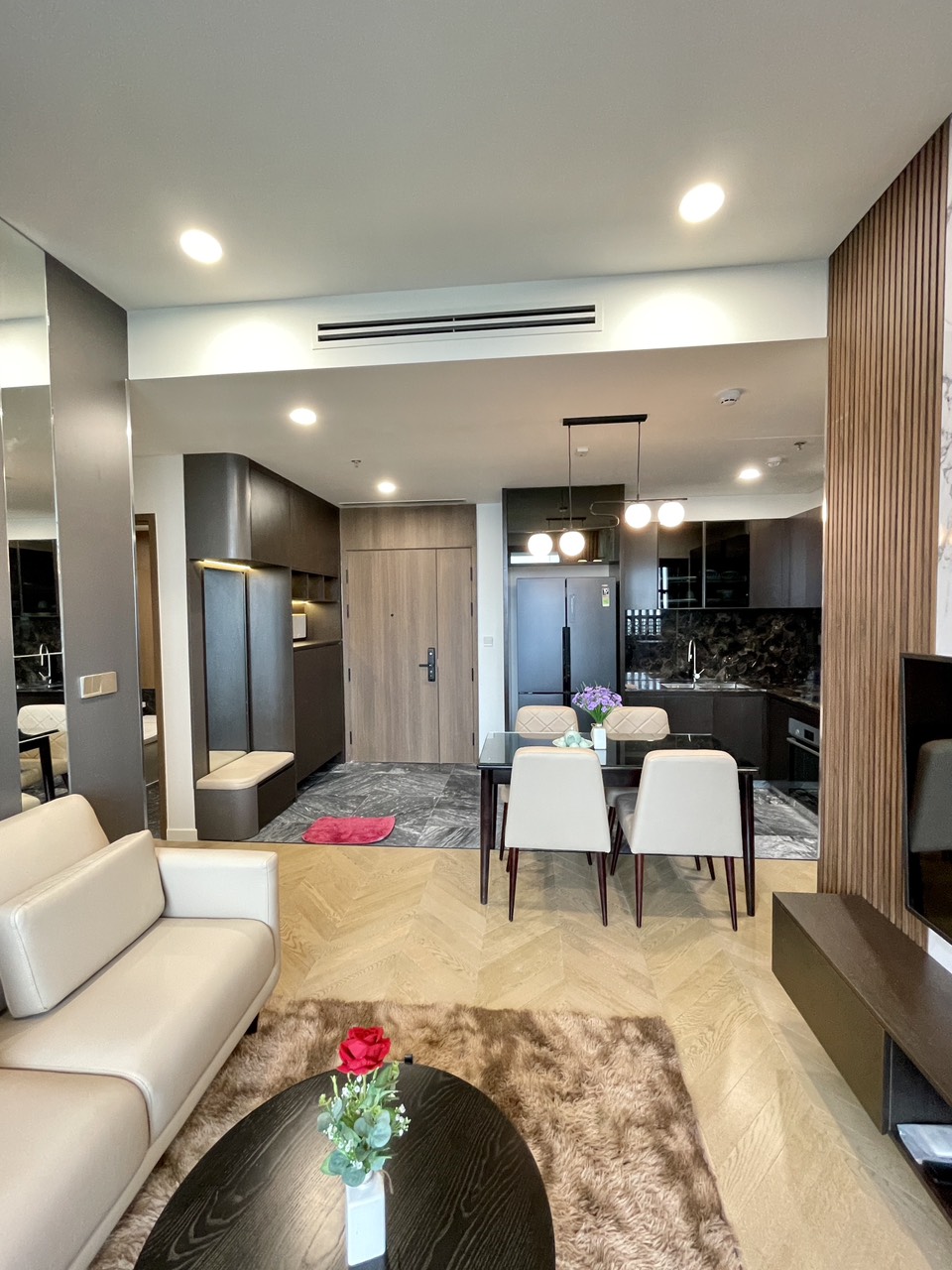 Cho thuê căn hộ 3PN Lumiere Riverside nội thất hiện đại, mới tinh 100%_thumbnail_1