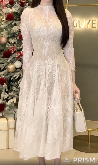 Đầm Xoè Ren Hoa Cổ Cao Tay Dài_thumbnail_8