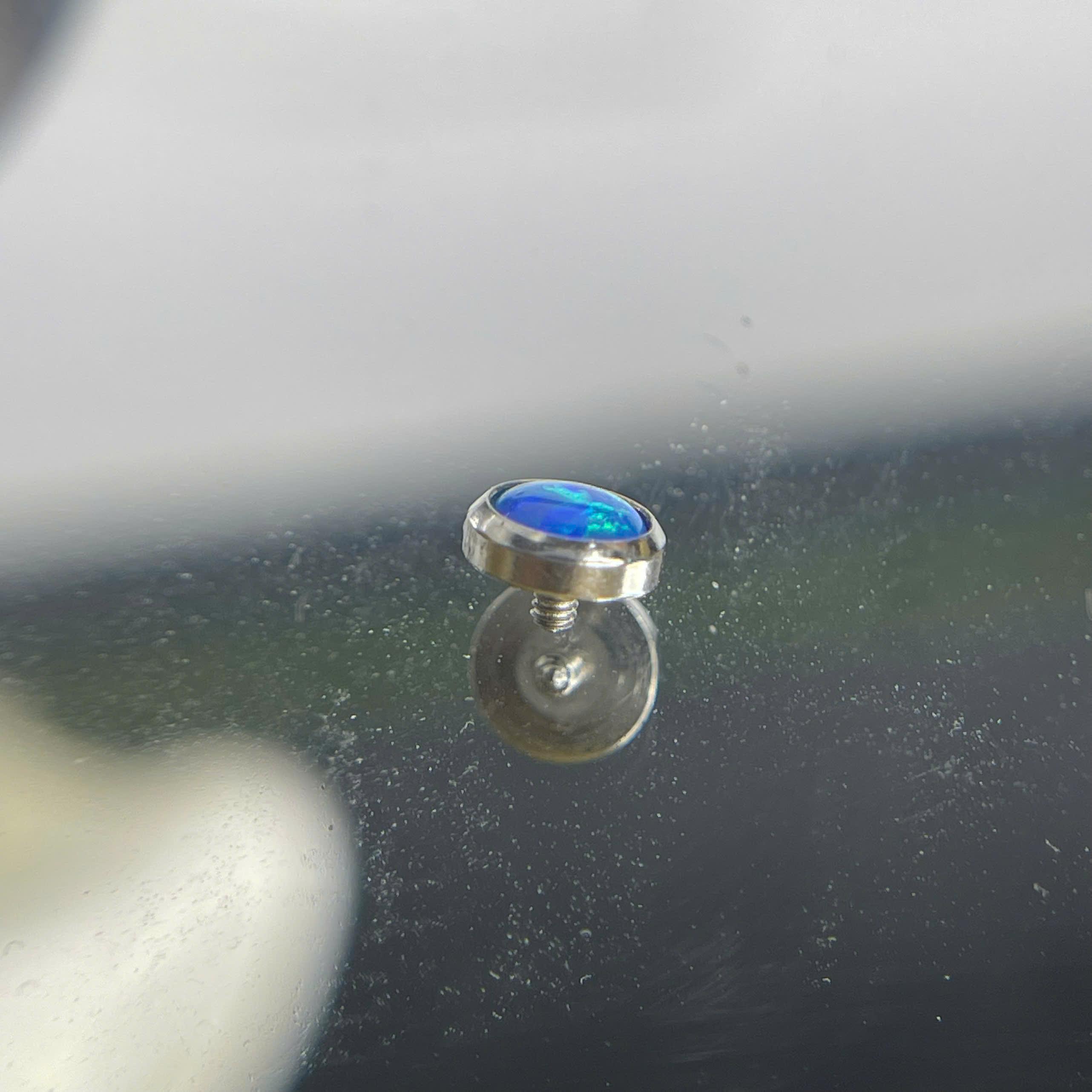 Charm cấy thép y tế opal xanh size 5 thân 1.6_thumbnail_3