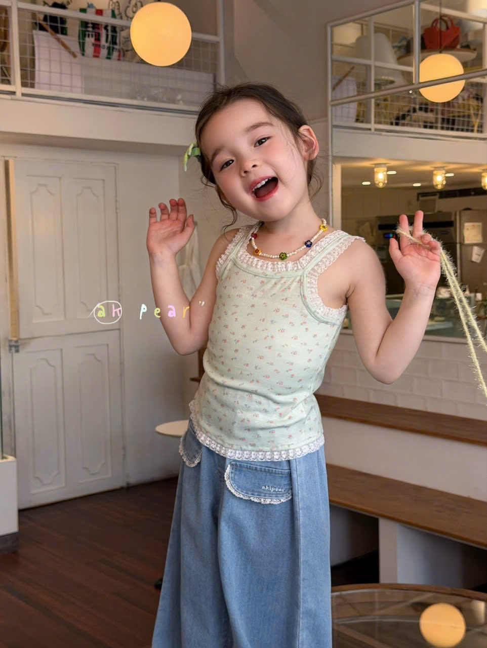 AK20 - Áo 2 dây hoạ nhí xanh viền ren hãng AK