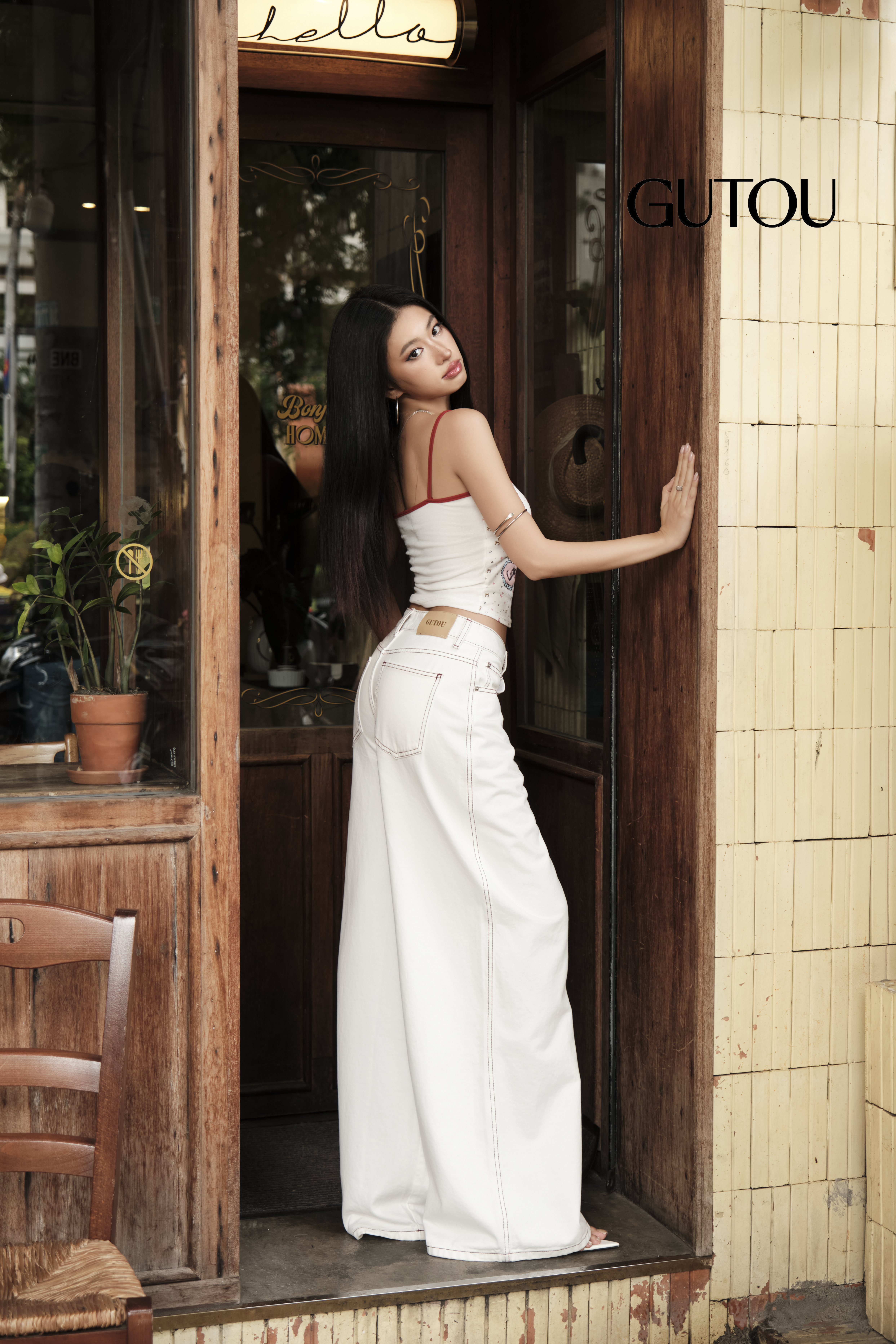 Quần Jean Suông Trắng Culottes Viền Chỉ Đỏ_thumbnail_3