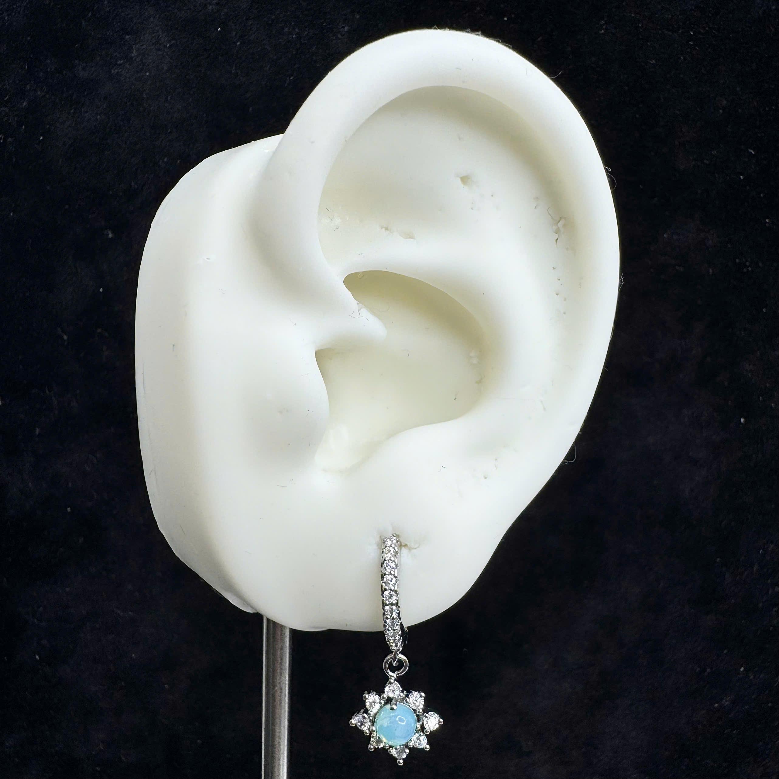 Khuyên vòng kiểu rơi mặt trời đá xanh dương