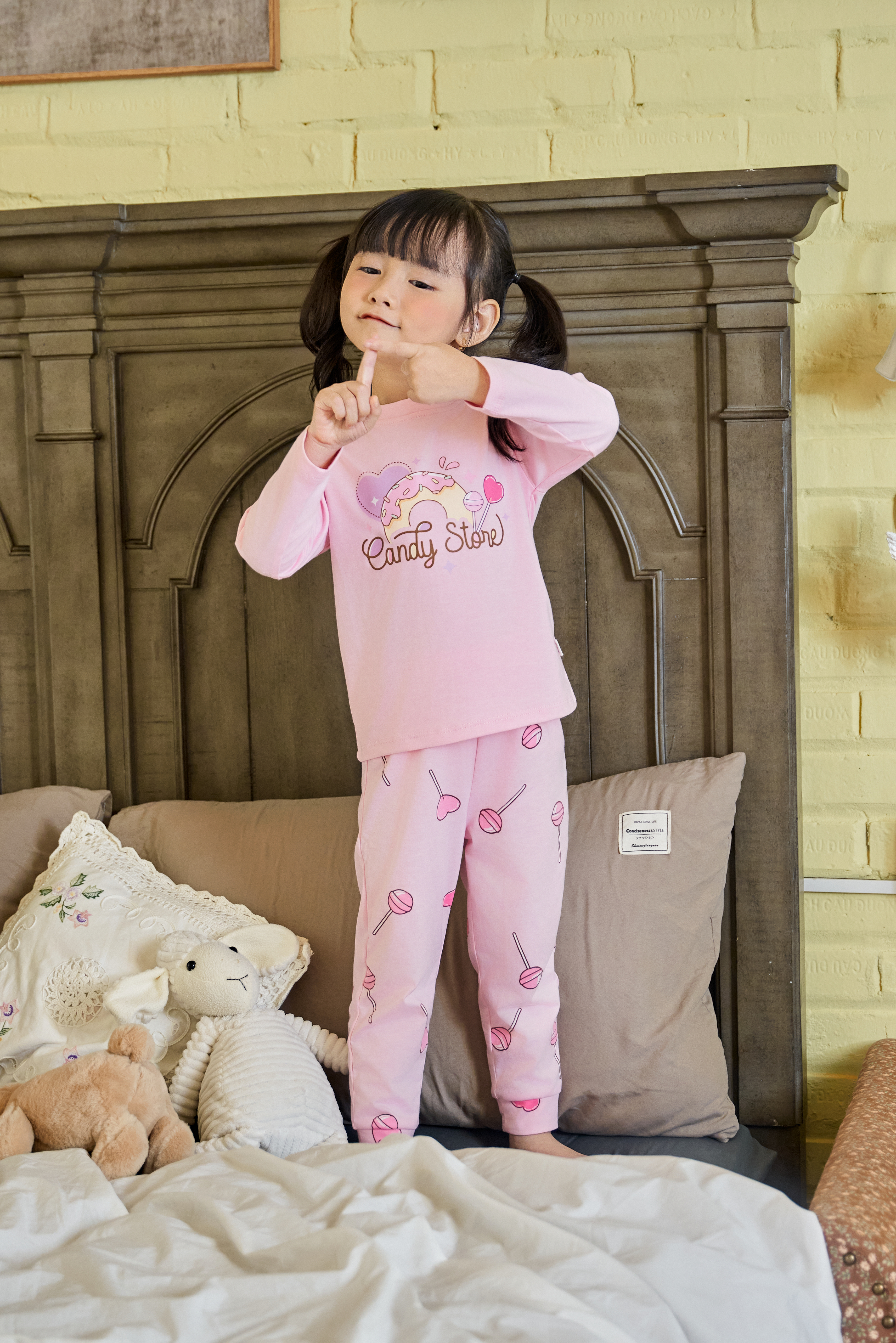 Bộ thun quần họa tiết áo cổ tròn in hình_thumbnail_3