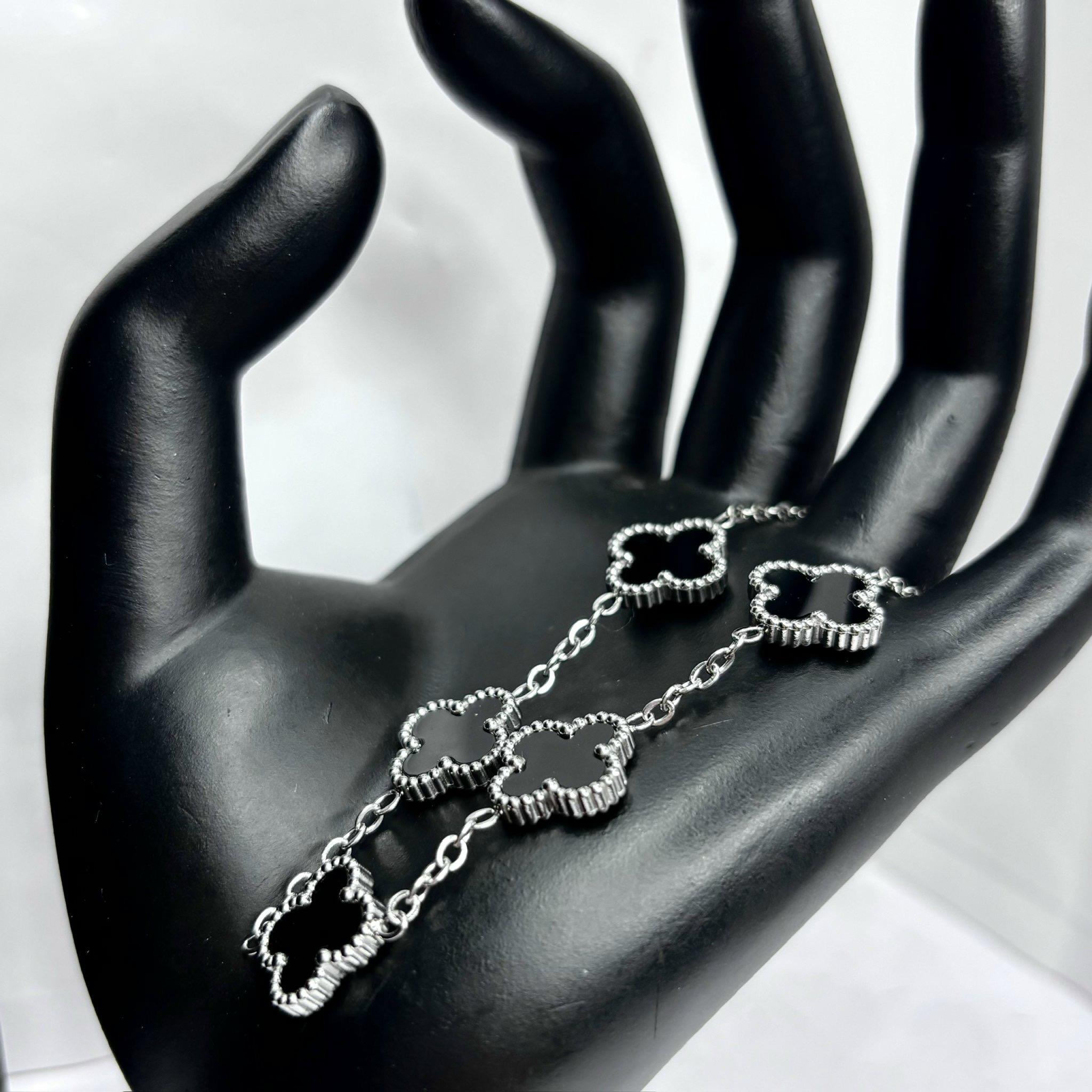 Vòng tay van cleef đen_thumbnail_2