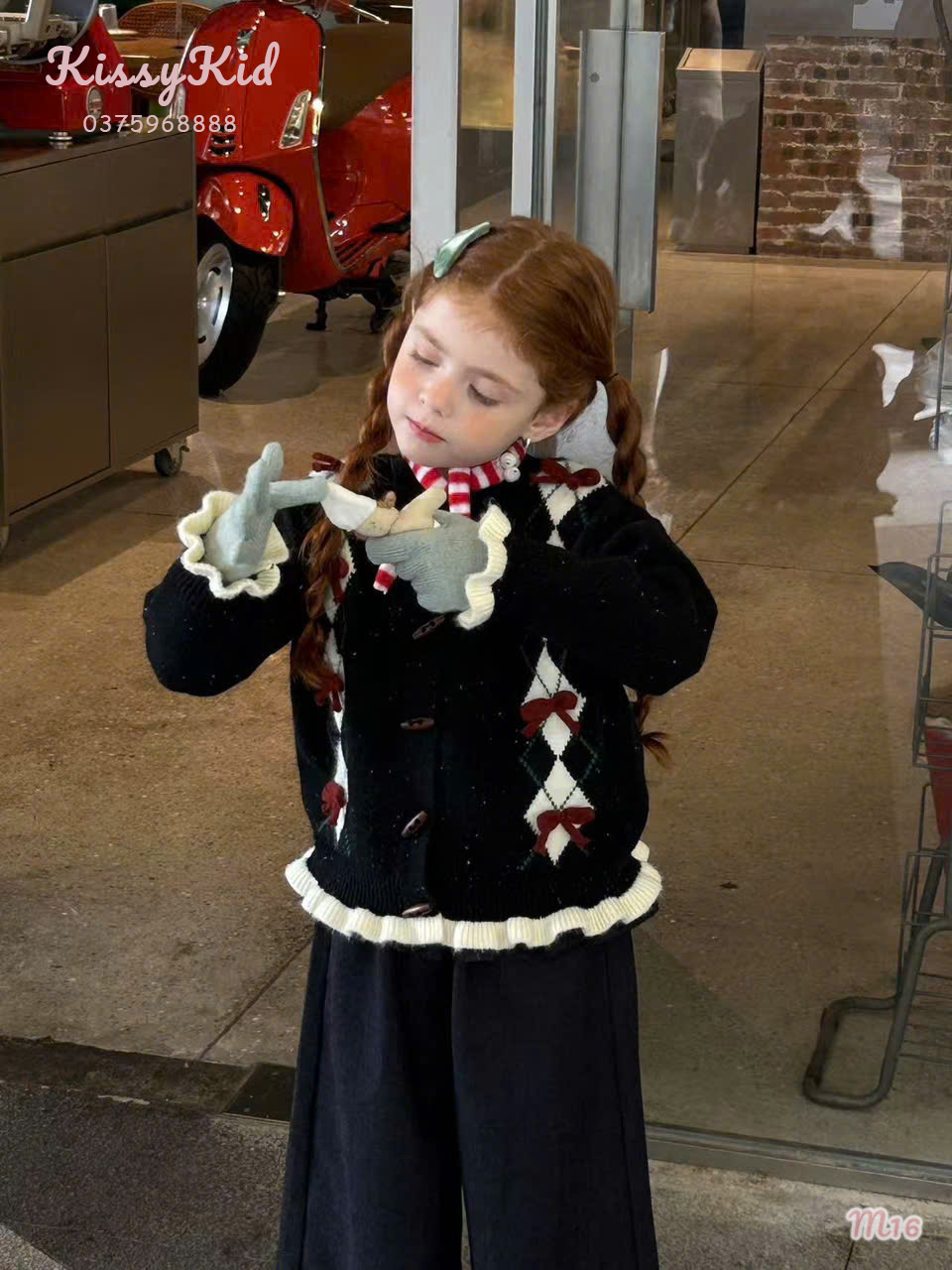 (M26) Áo len cardigan đen cúc sừng MTZ