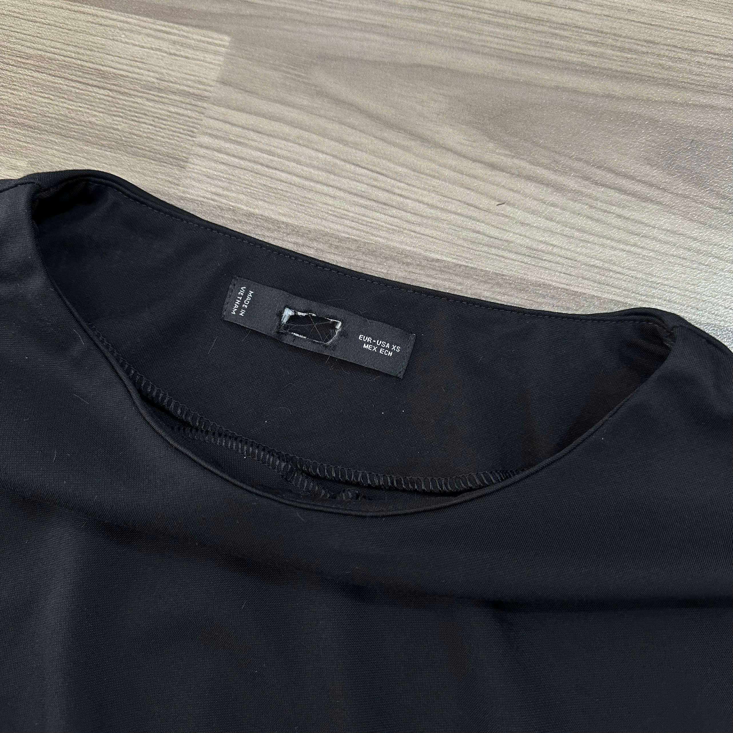 A17 ÁO THUN ĐEN KIỂU_thumbnail_4