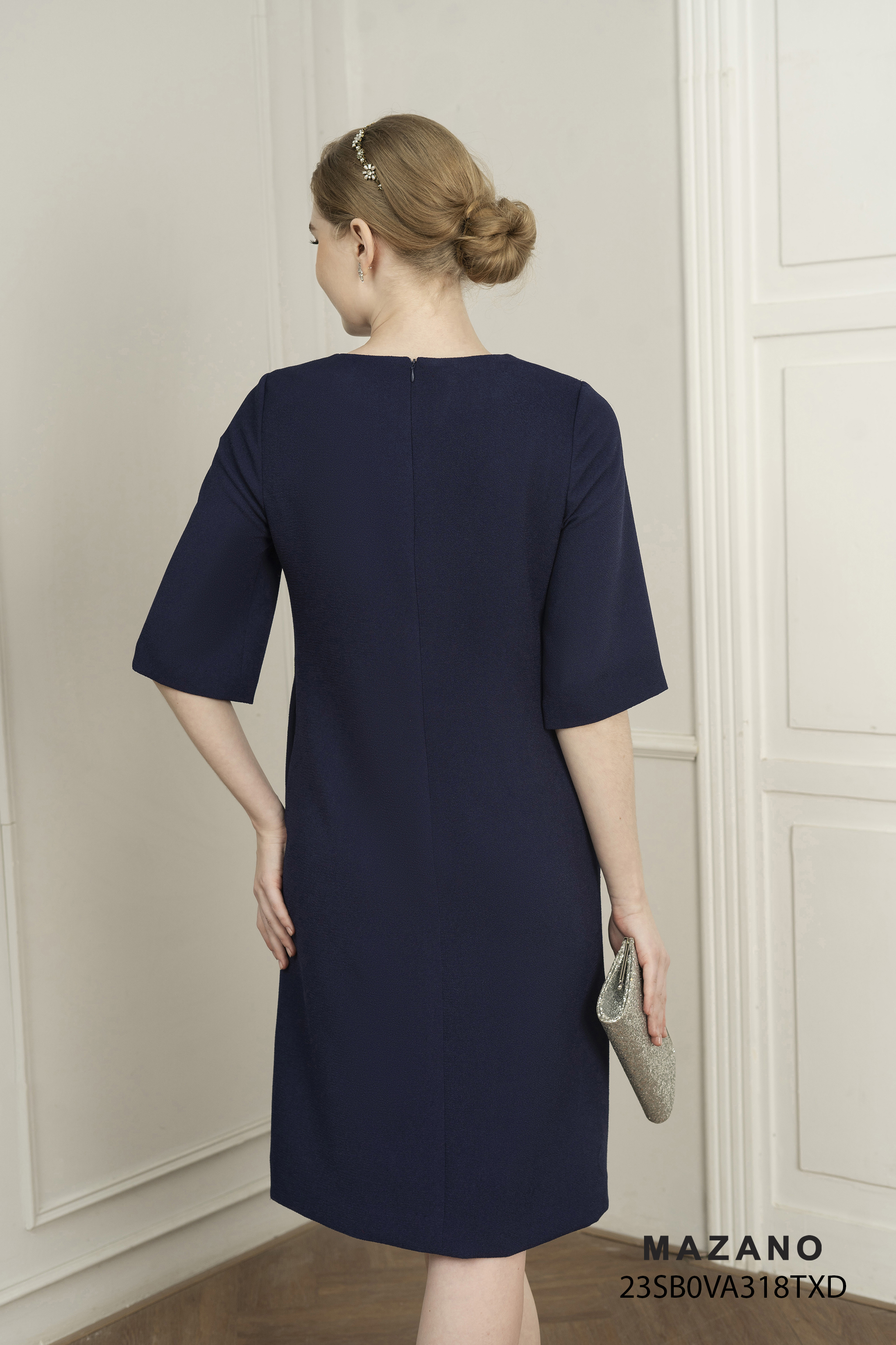 Váy Đầm suông Vải Thô dày Thêu trang trí Cổ tròn Tay lỡ Dài đến qua gối_thumbnail_2