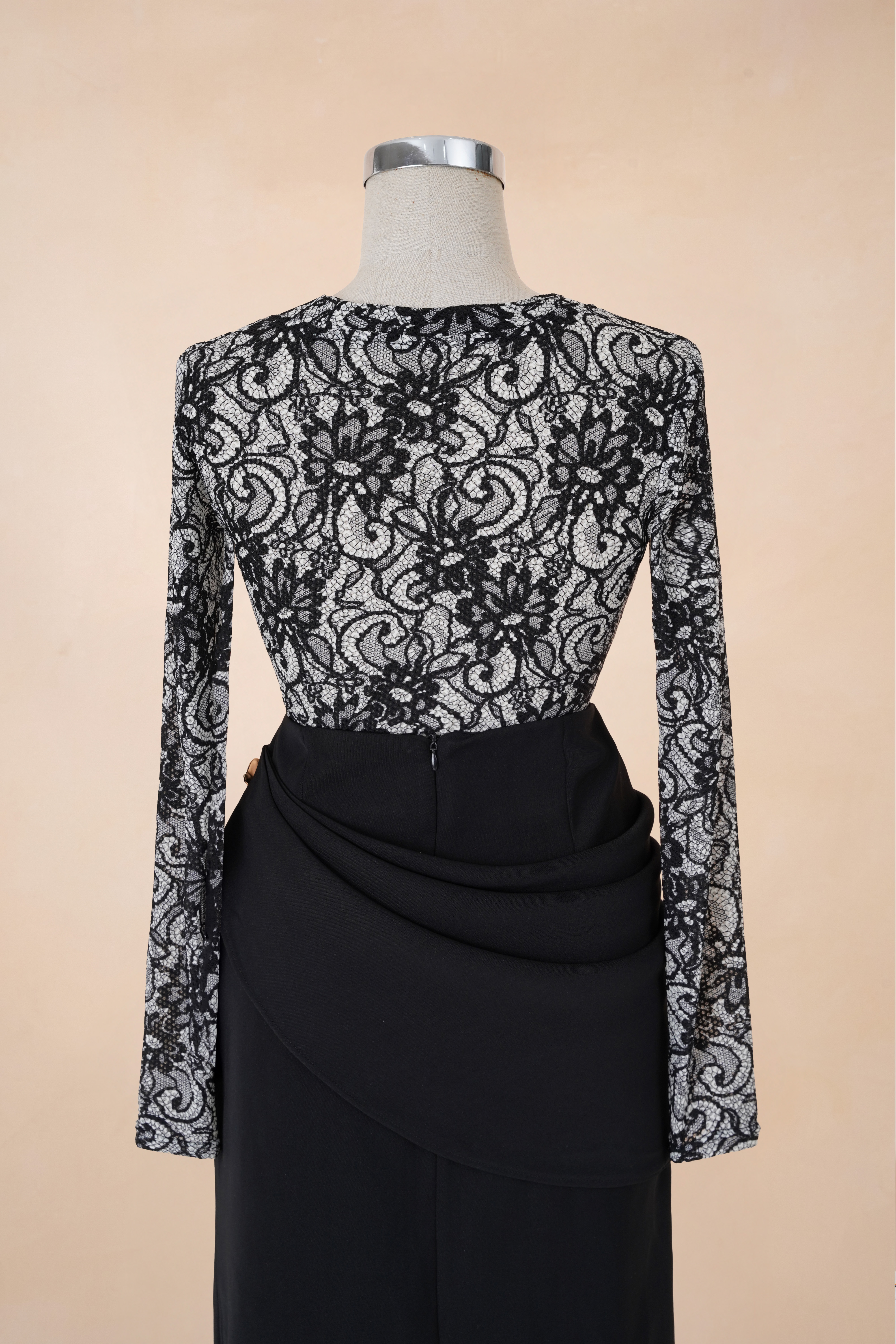 Áo Thun Lưới Cổ V Tay Dài