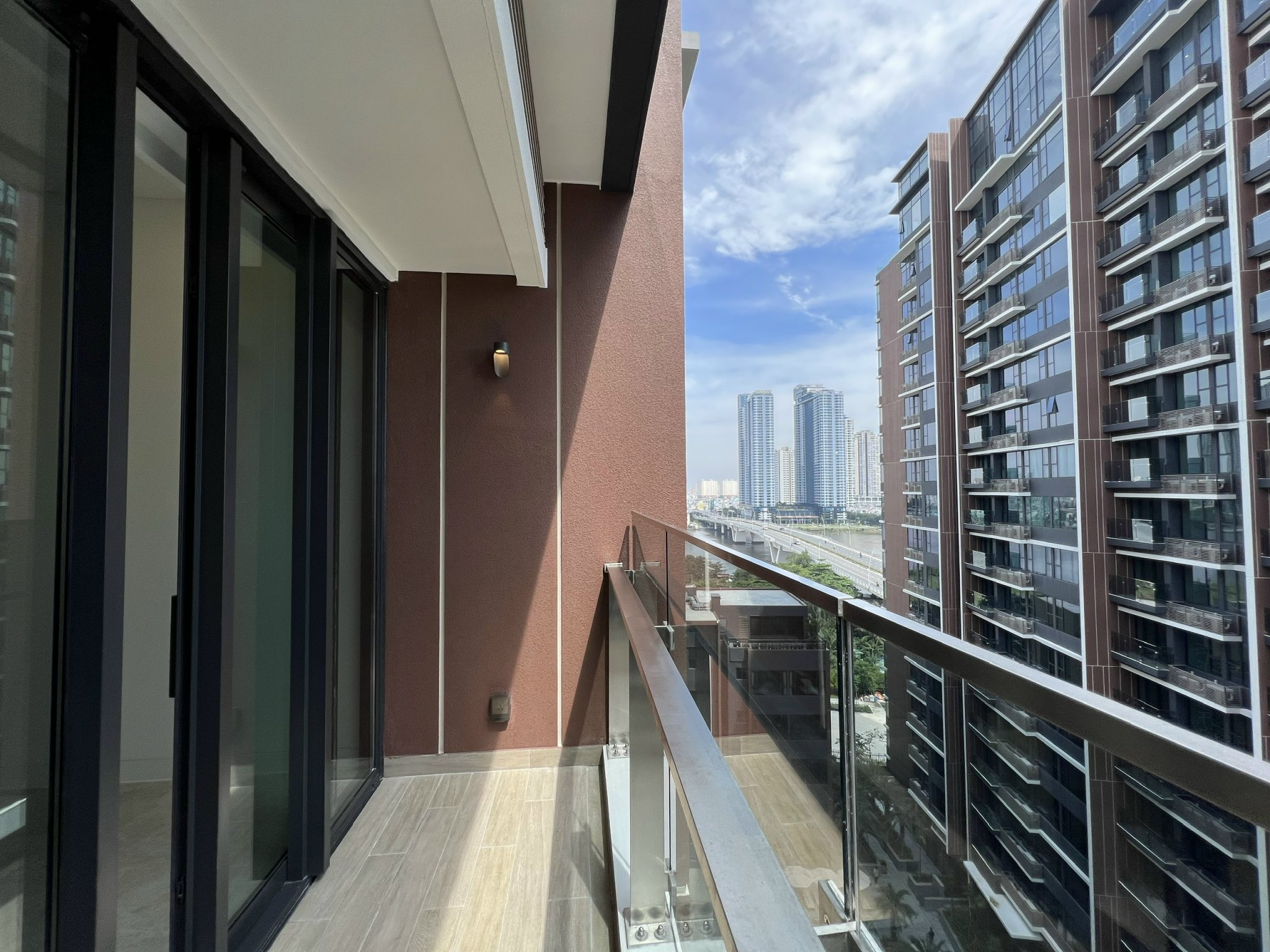 Gía thuê siêu tốt cho căn 3 phòng ngủ trong tháng 1 này, nhà trống có thể dọn vô ở ngay._thumbnail_5