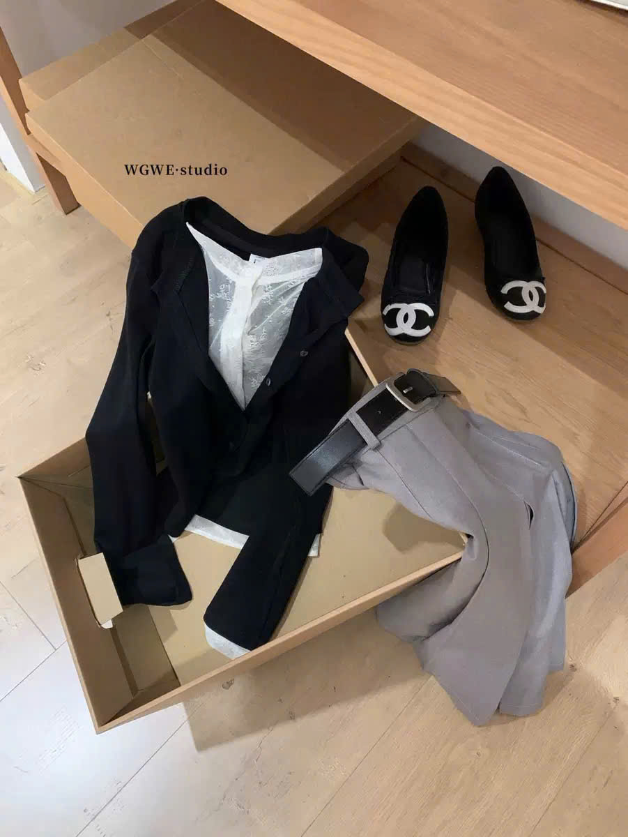 Áo tay dài phối ren đen_thumbnail_7