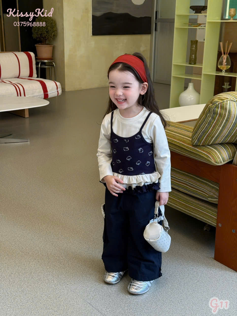 (G11) Áo thun trắng mix áo 2 dây xanh than Kiai_thumbnail_0