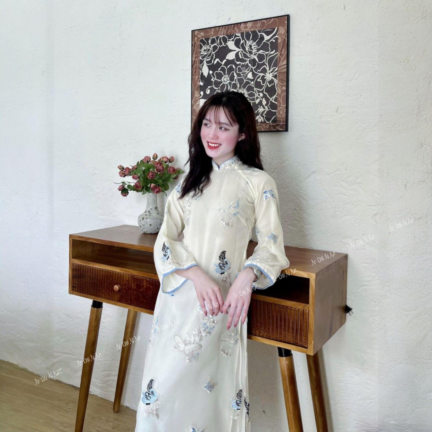 Áo Dài Cách Tân Nữ Dáng Suông Voan Thêu Hồ Điệp Mặc Tết Dự Tiệc 4 Tà Tay Dài KH20_thumbnail_4