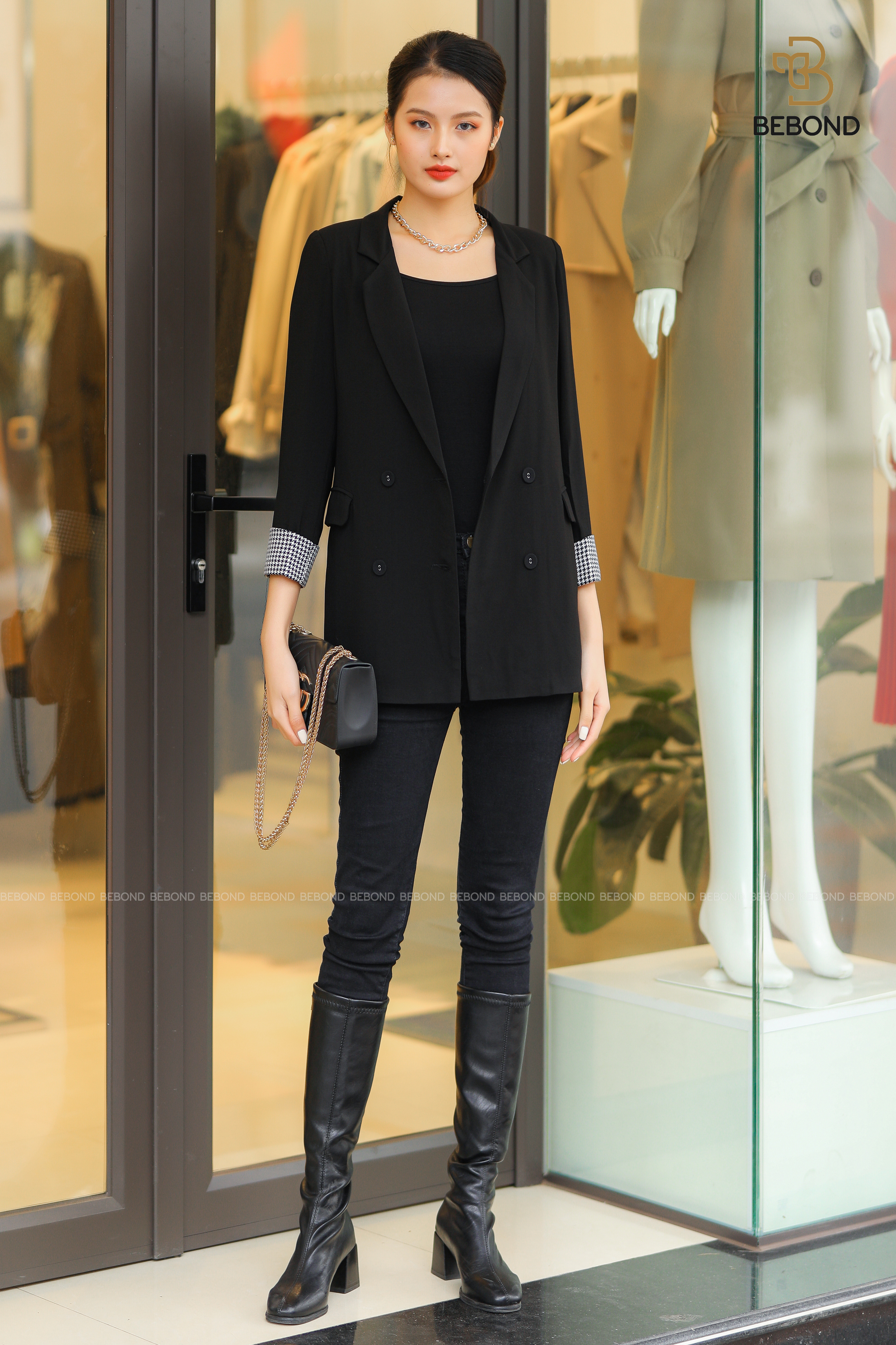 ÁO BLAZER MÀU ĐEN- NEVYS