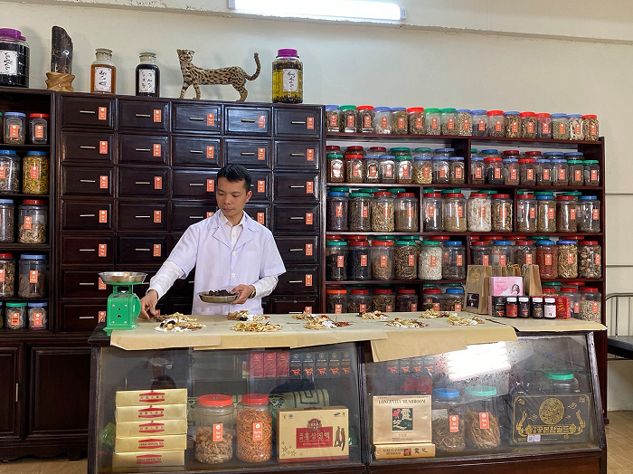 Đức Nguyên Đường 60 năm thực hiện lời Bác: “Cố gắng giữ gìn nghề Đông y gia truyền”