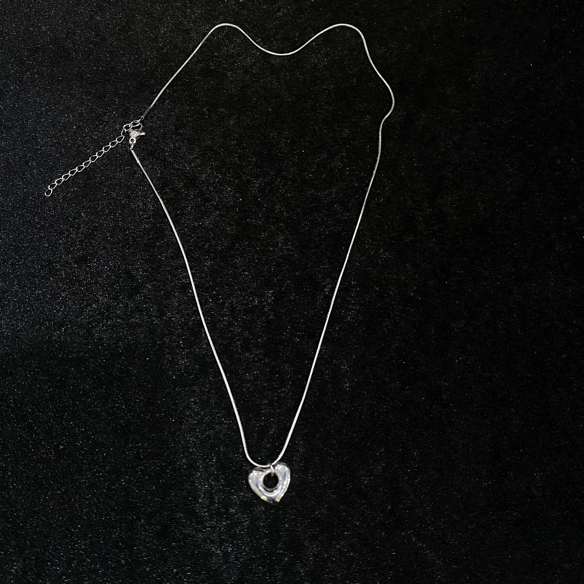 vòng cổ titan sợi mảnh trái tim cách điệu trơn_thumbnail_1