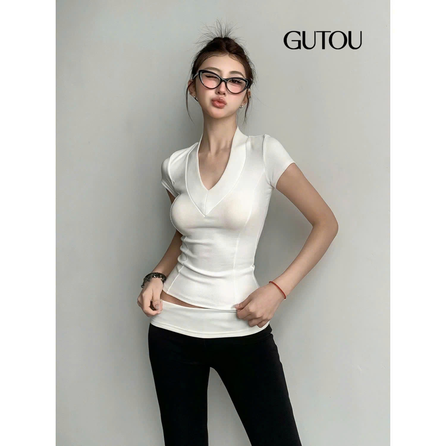 [ GUTOU ] Áo Thun Ôm Body Cổ V_thumbnail_8