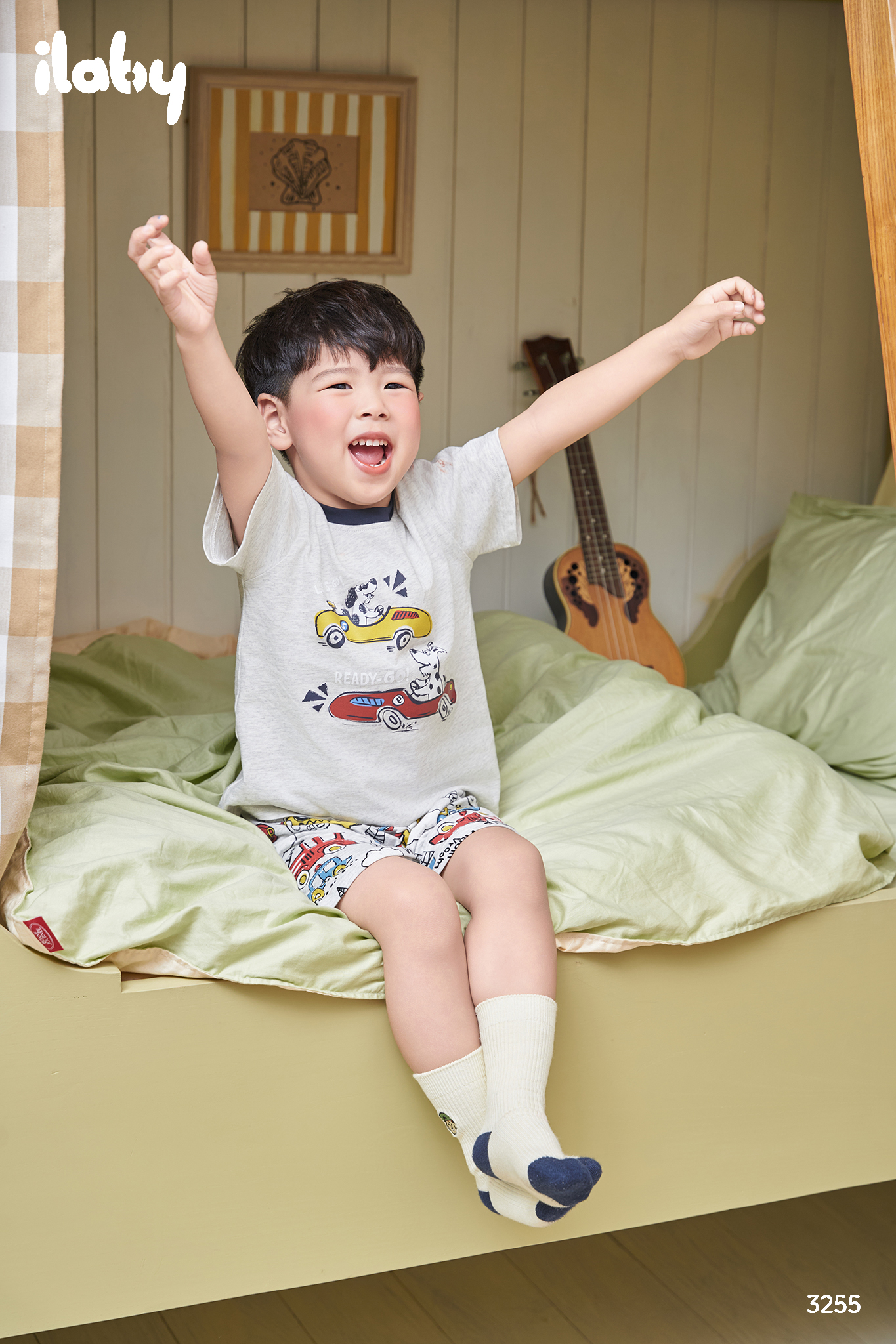 Bộ áo thun quần họa tiết xe